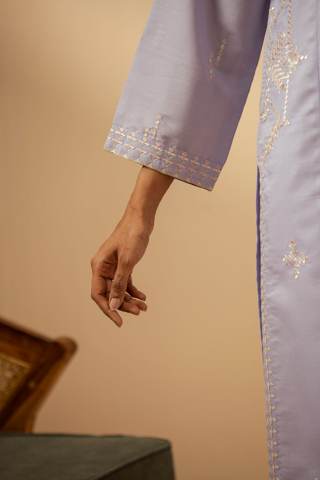 EMBROIDERED CAMBRIC ZARI STITCHED 2 PIECE SUIT