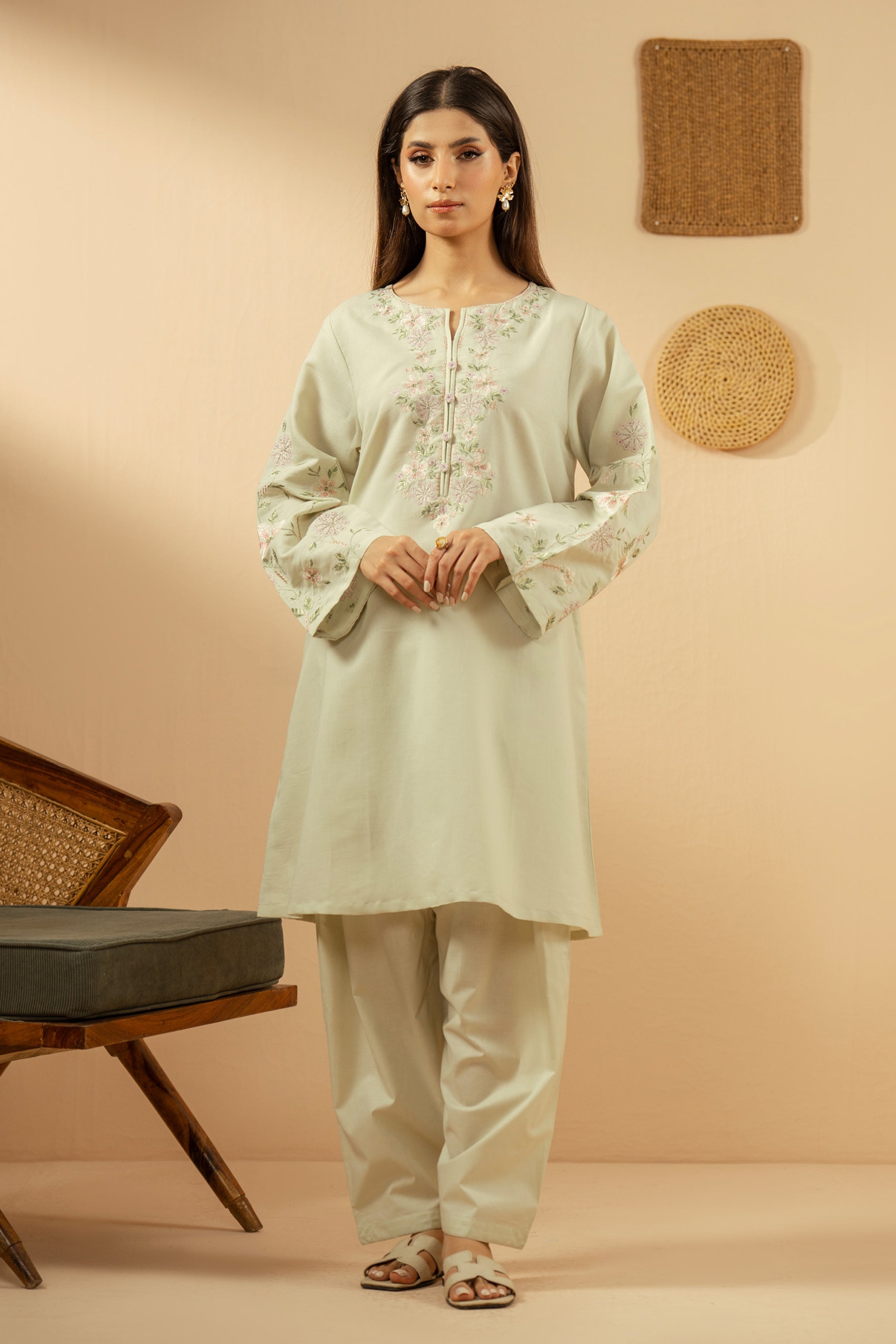 EMBROIDERED CAMBRIC ZARI STITCHED 2 PIECE SUIT (FACTORY E-OUTLET)