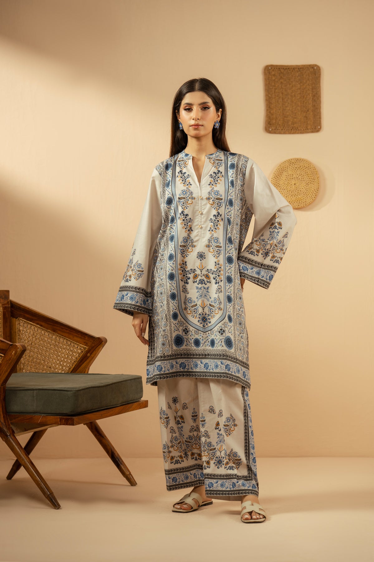 STITCHED 2 PIECE SUIT