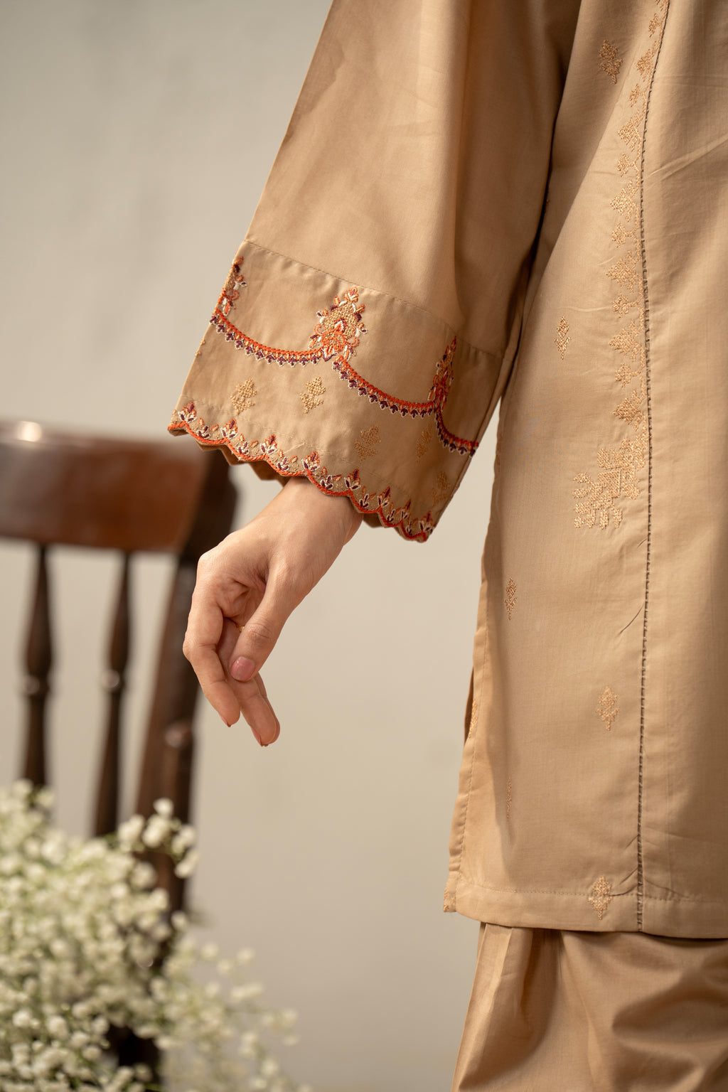 EMBROIDERED CAMBRIC STITCHED 2 PIECE SUIT