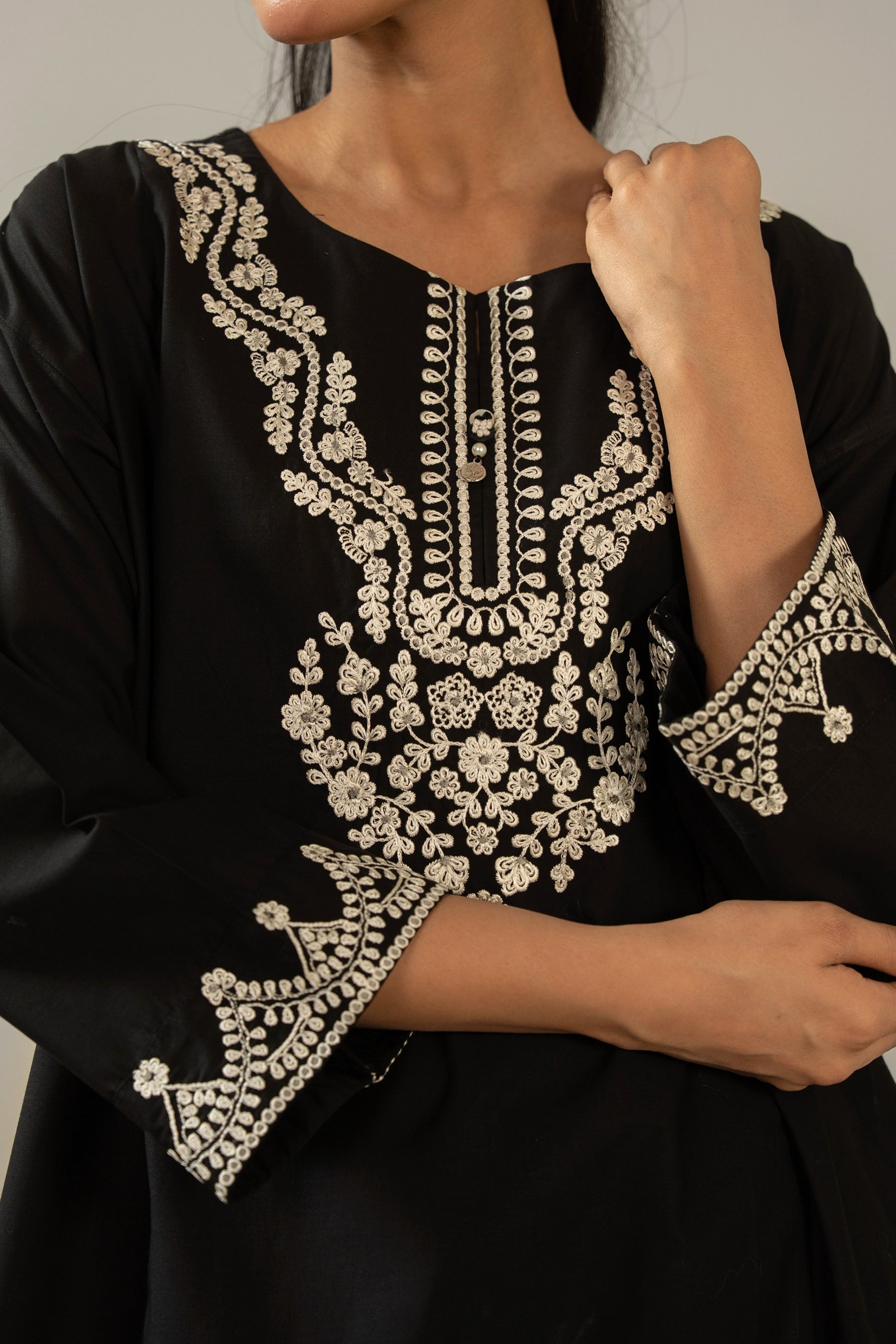 EMBROIDERED CAMBRIC STITCHED SHIRT BOTTOM SUIT
