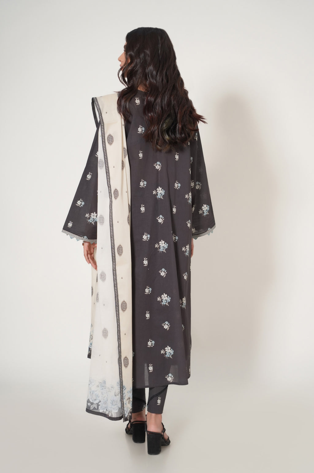 Unstitched 3 Piece Printed Cambric Suit