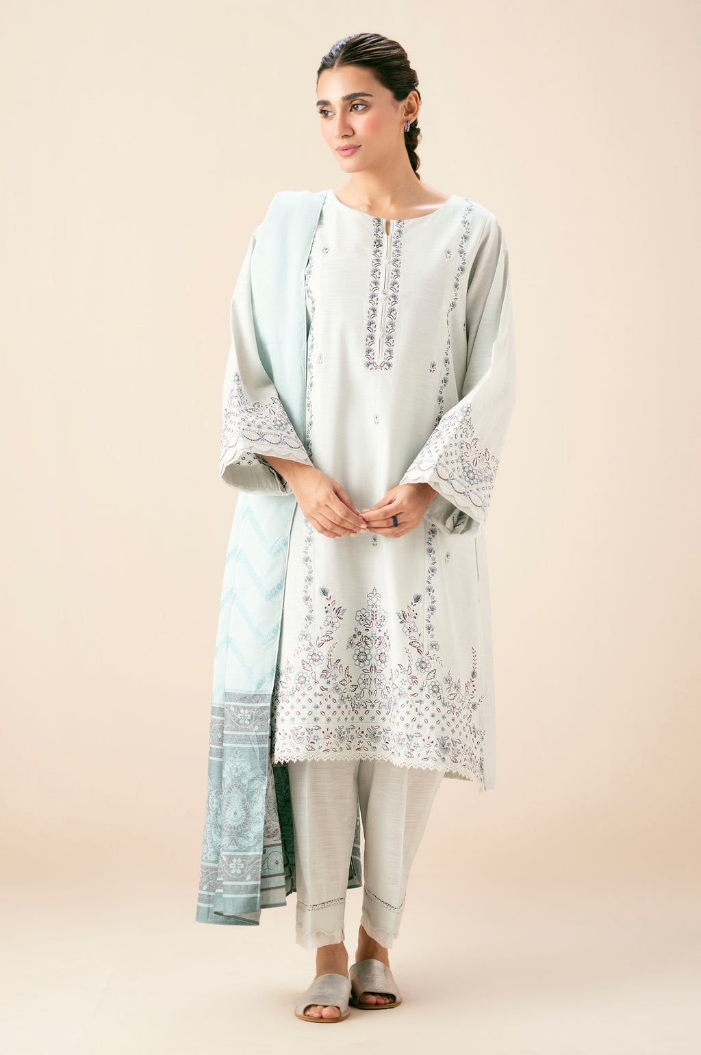 EMBROIDERED SUIT