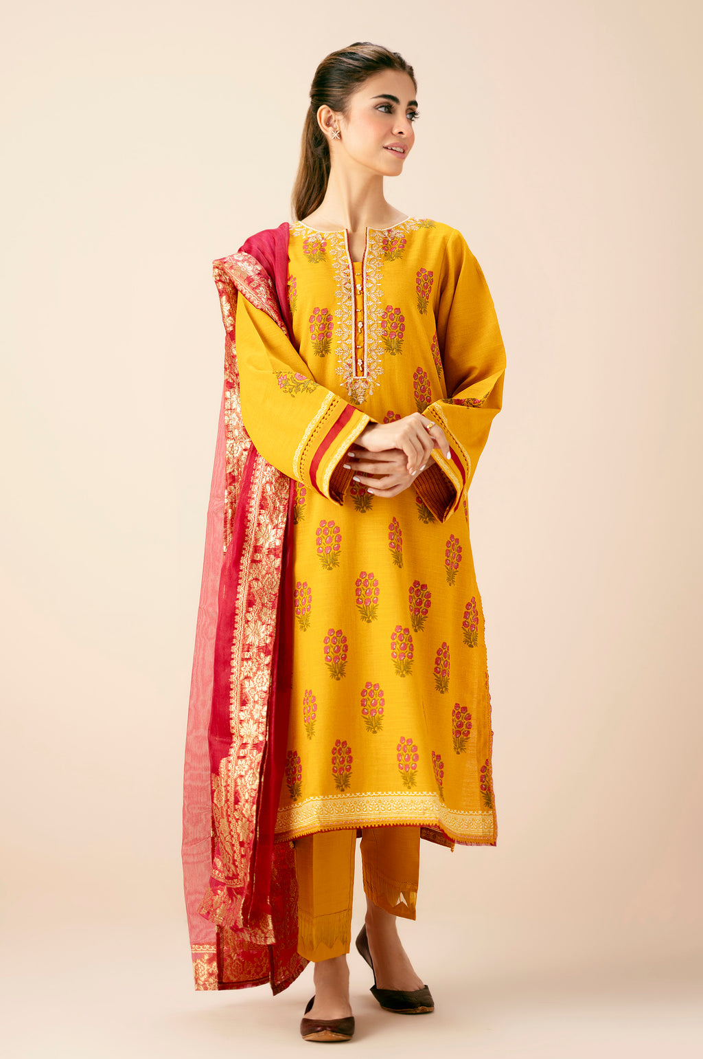 EMBROIDERED SUIT