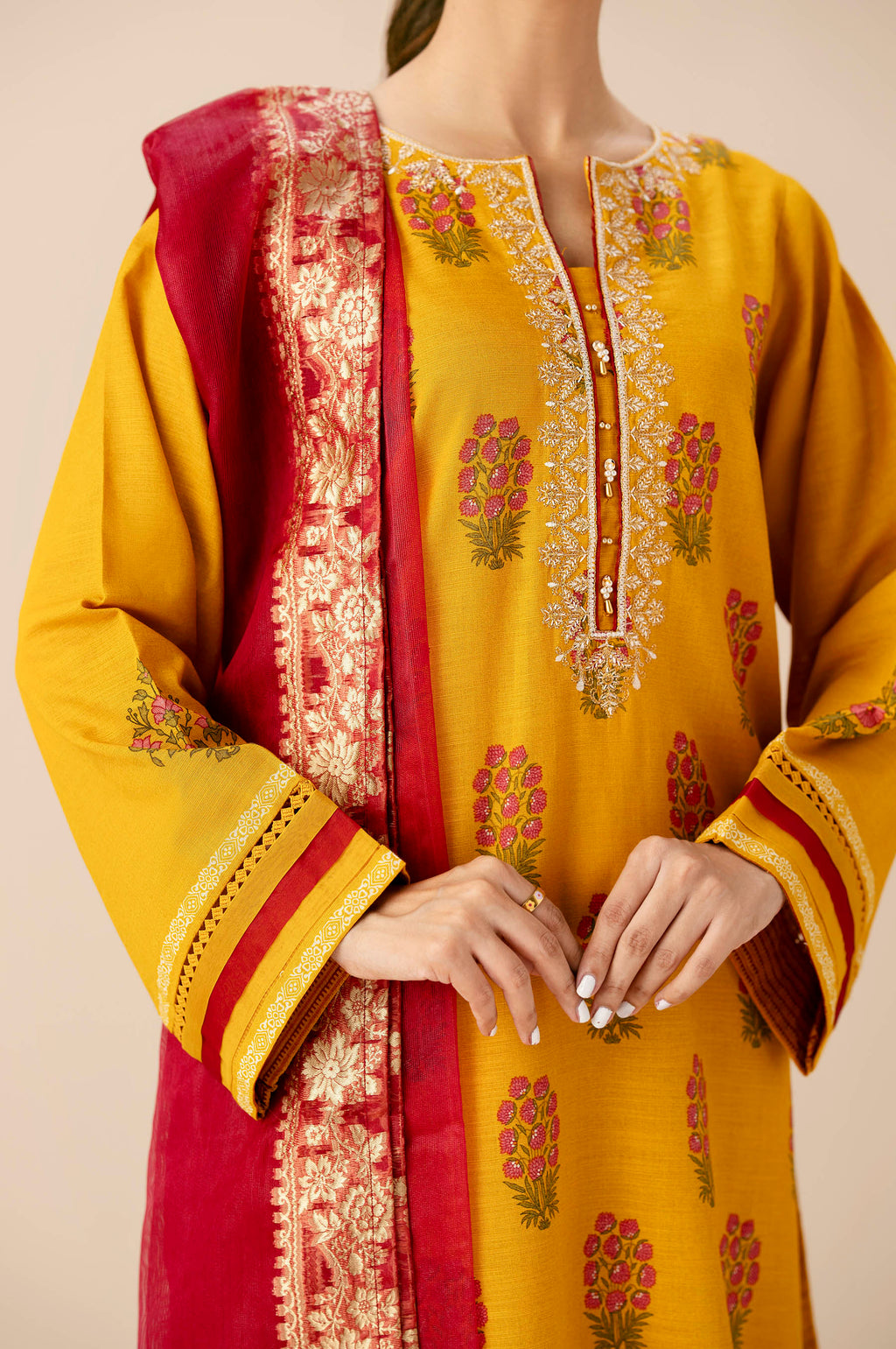 EMBROIDERED SUIT