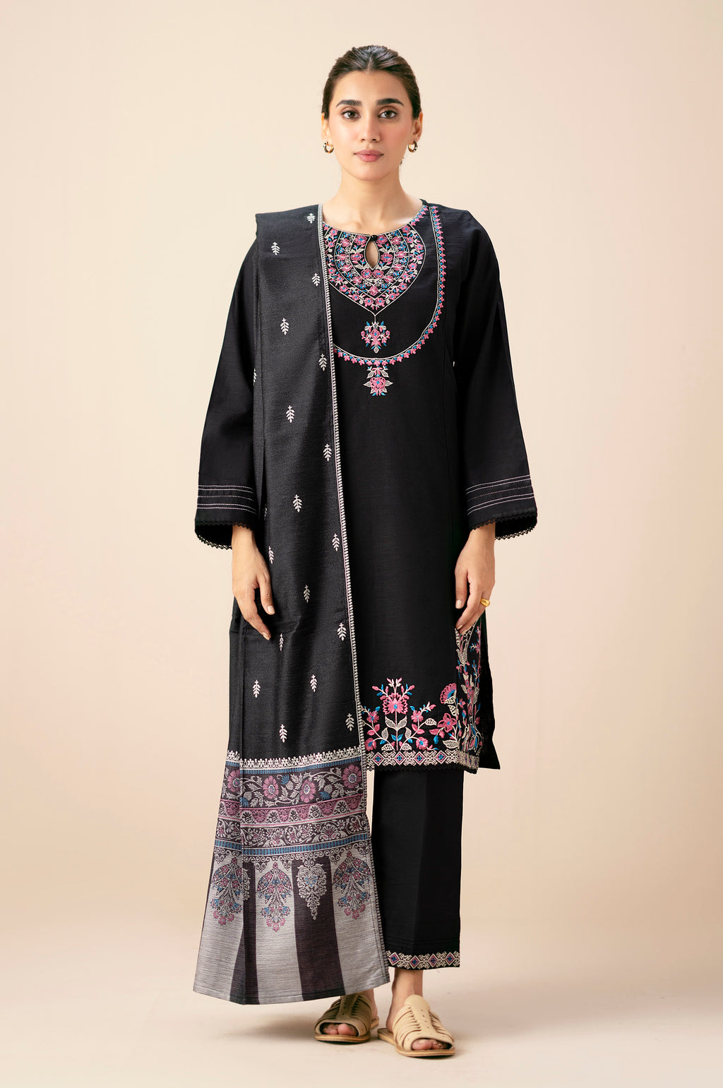 EMBROIDERED SUIT
