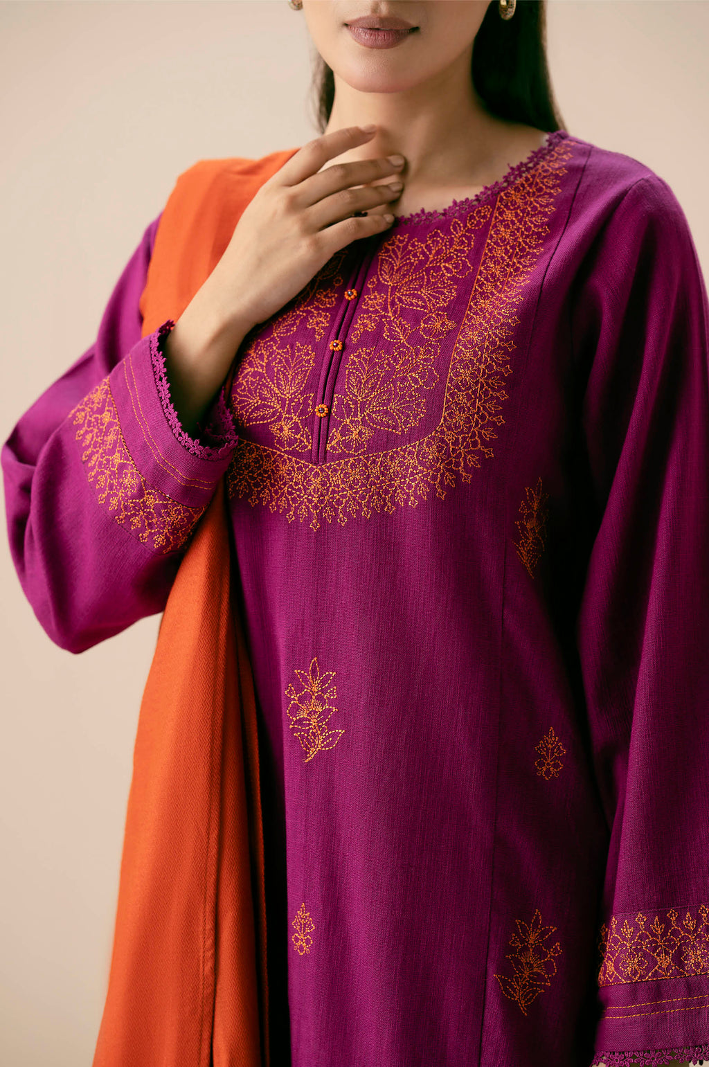 EMBROIDERED SHIRT BOTTOM