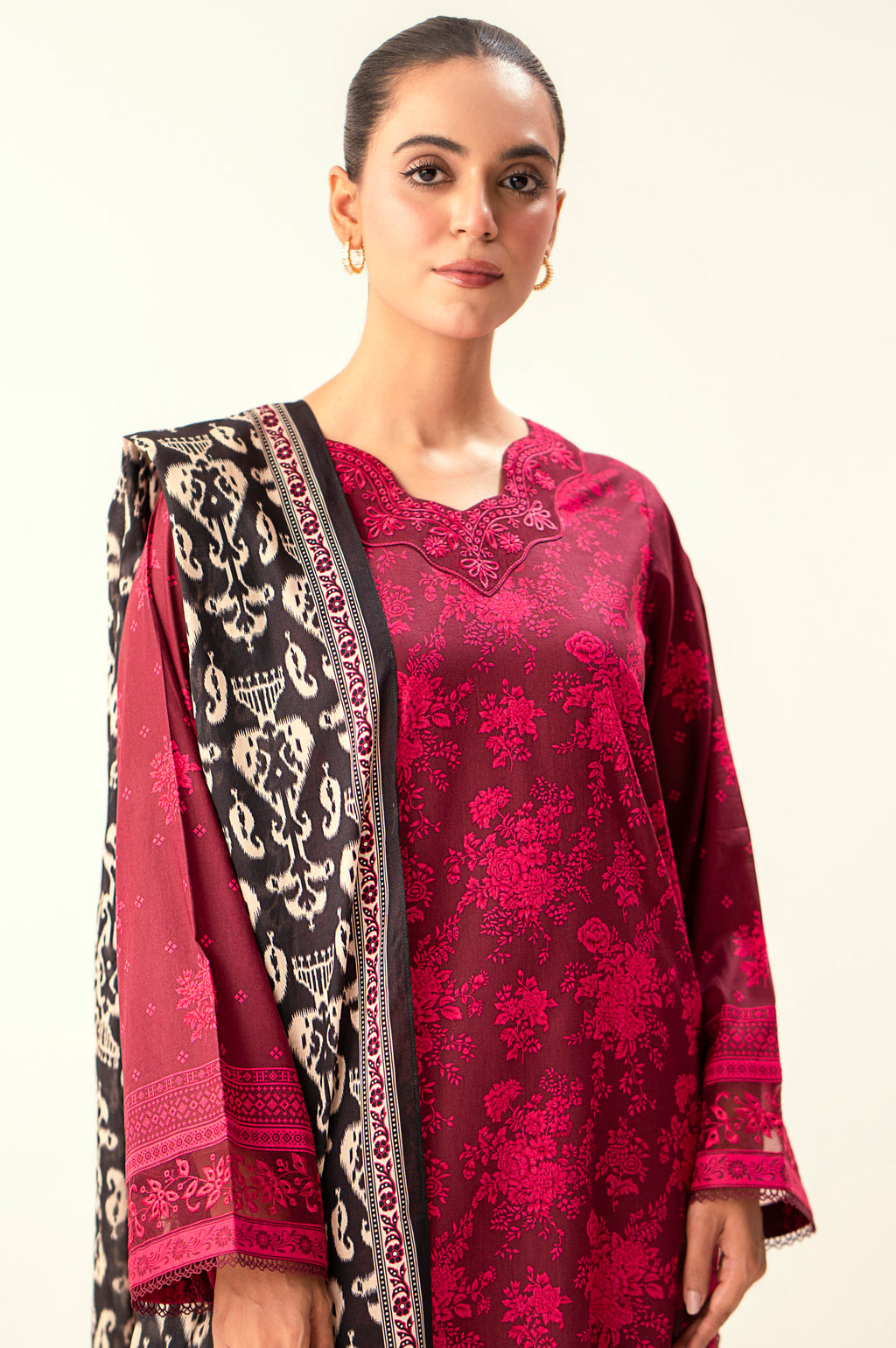 EMBROIDERED SUIT