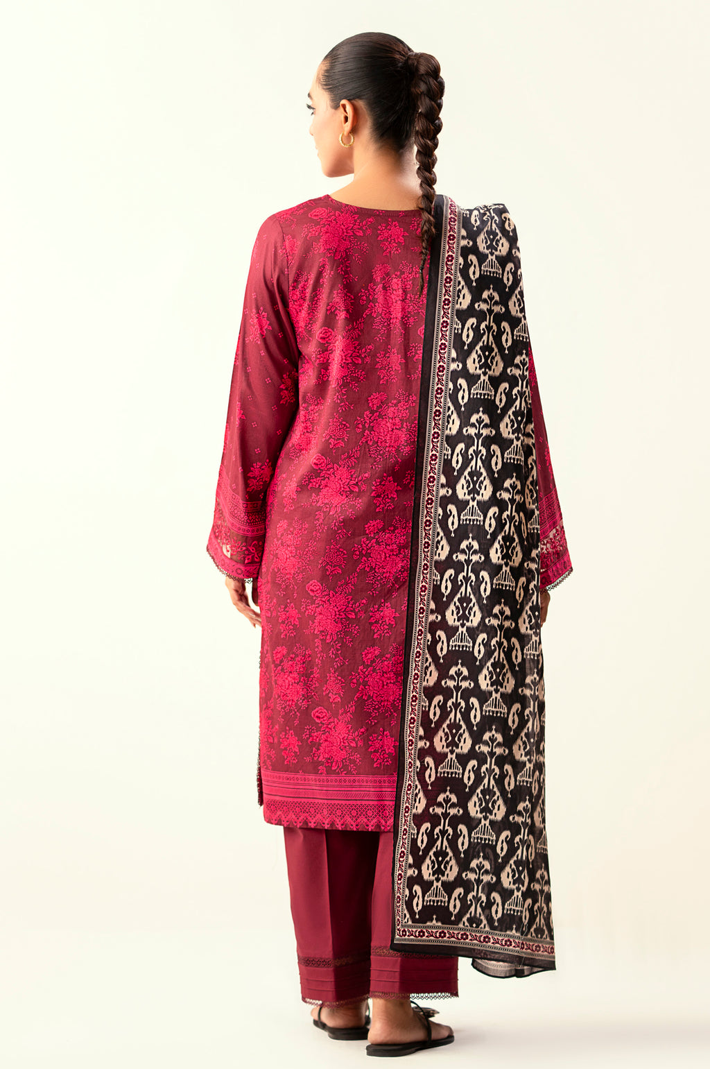 EMBROIDERED SUIT