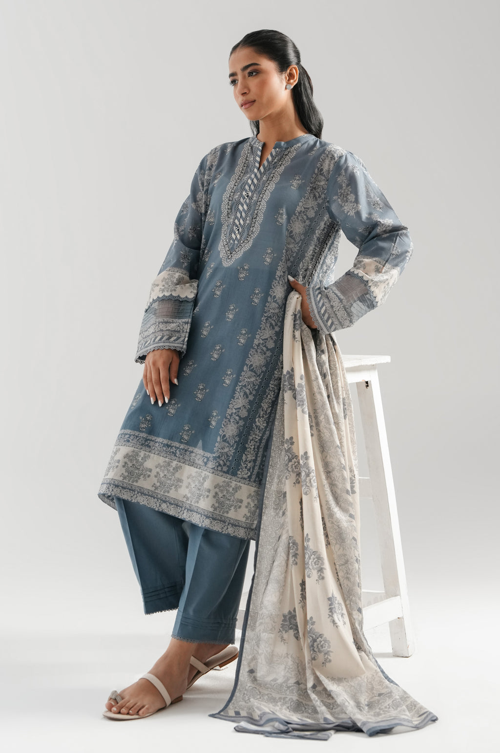 PRINTED SUIT