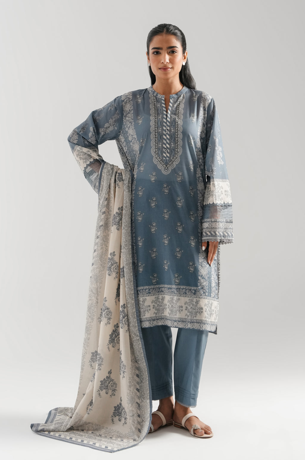 PRINTED SUIT