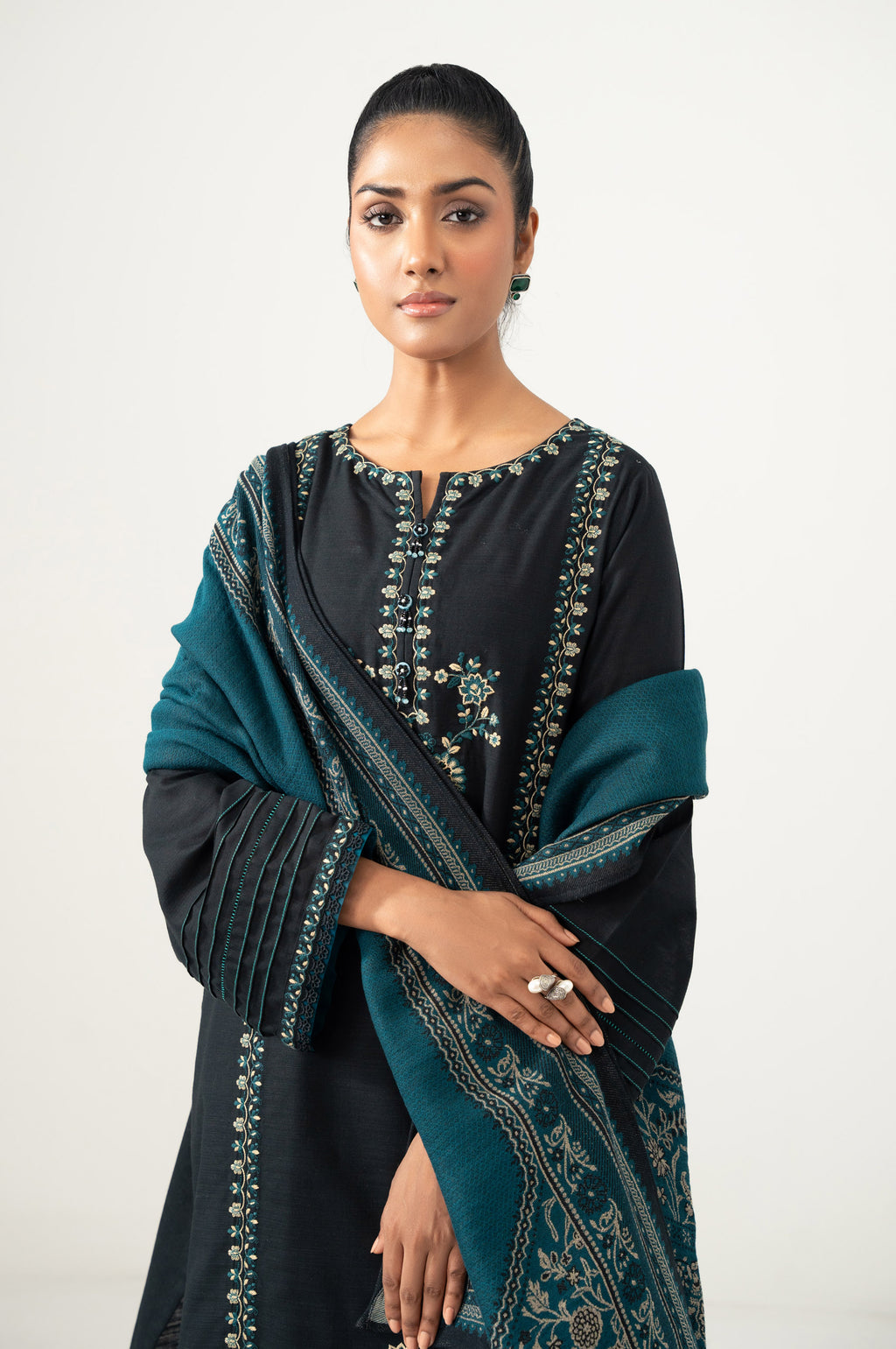 EMBROIDERED SUIT