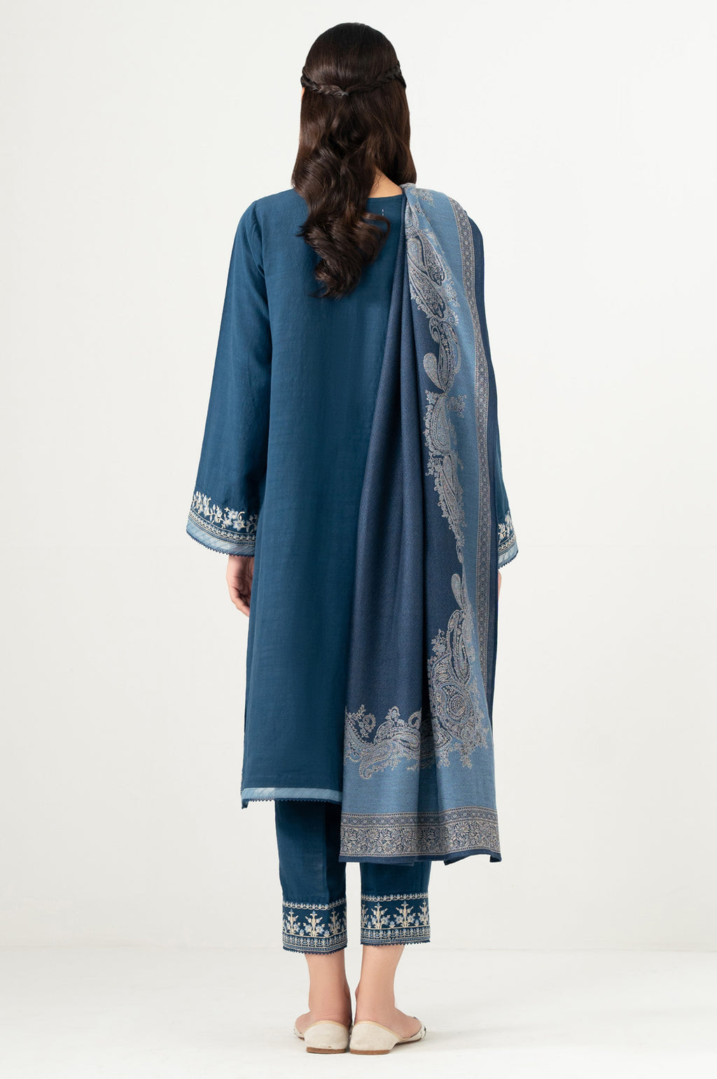 STITCHED EMBROIDERED SUIT