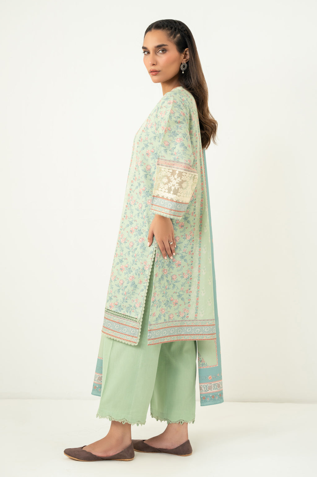 STITCHED EMBROIDERED SUIT
