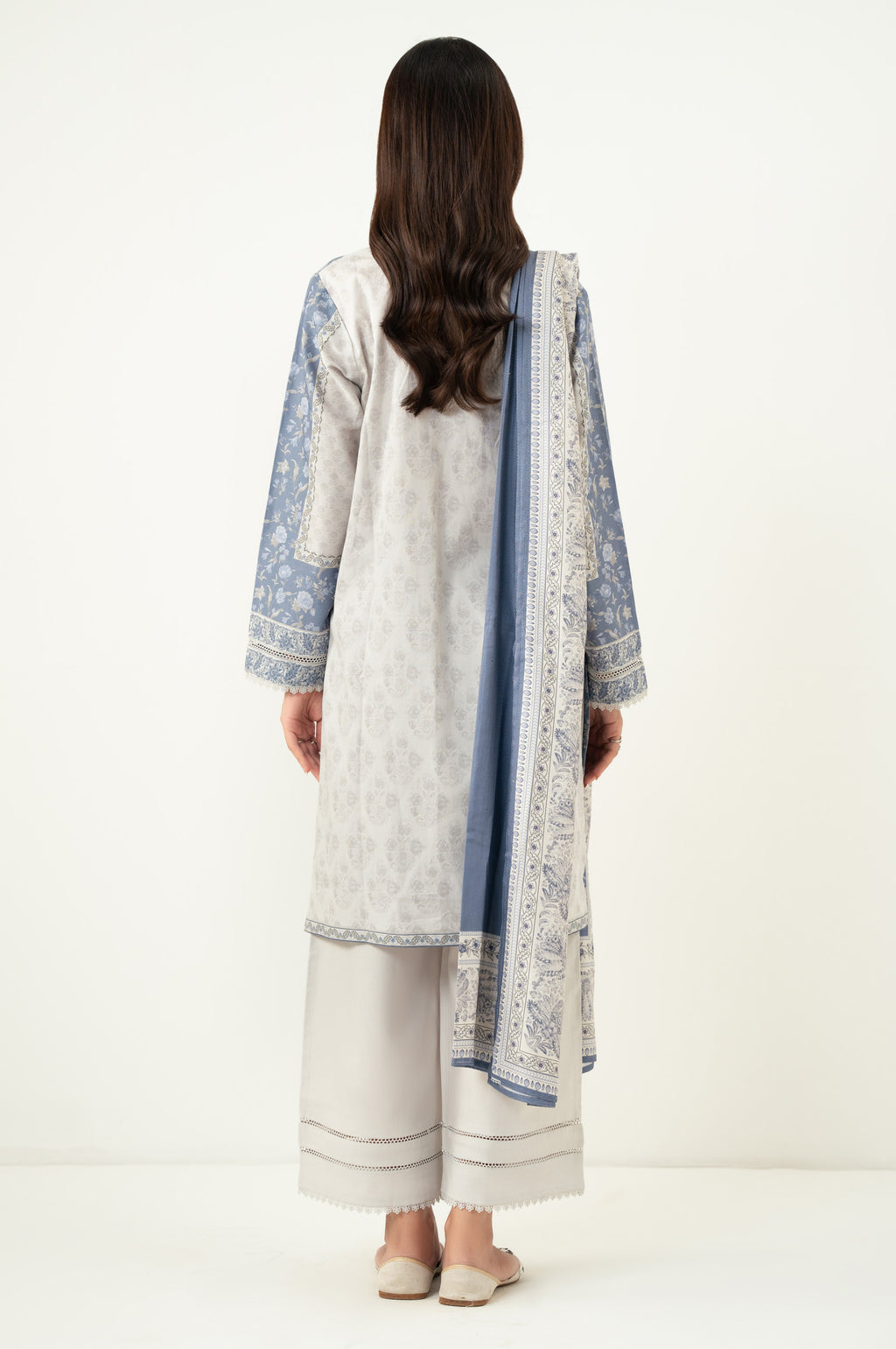 EMBROIDERED SUIT