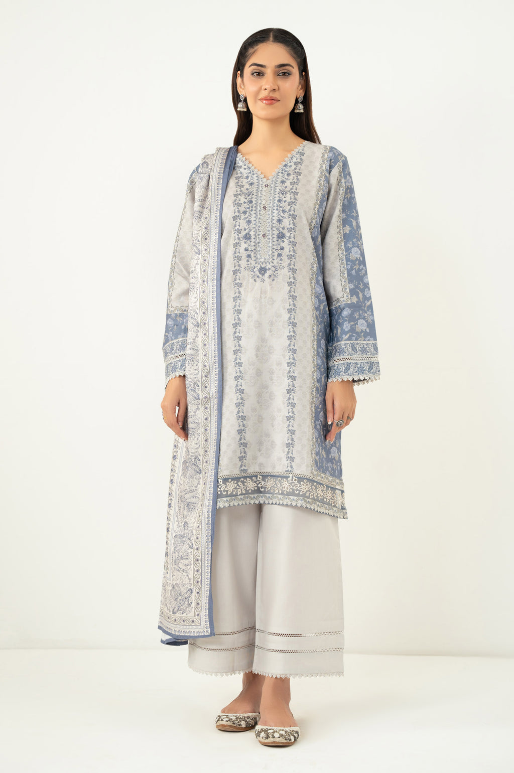 EMBROIDERED SUIT