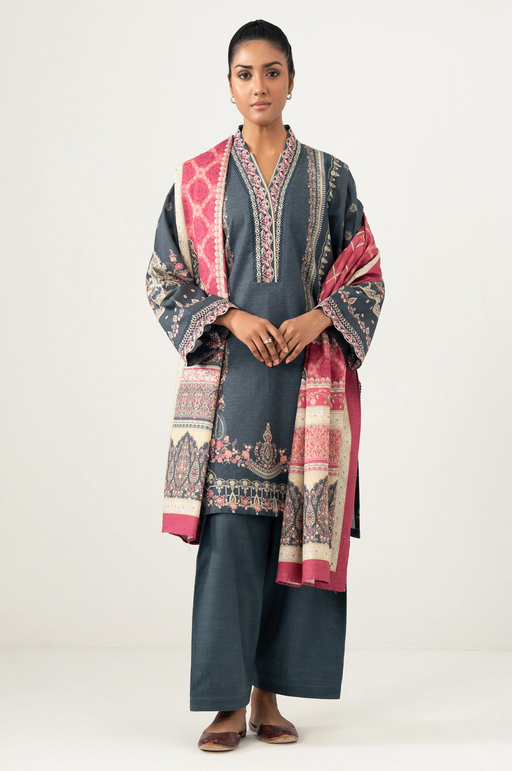 PRINTED SUIT