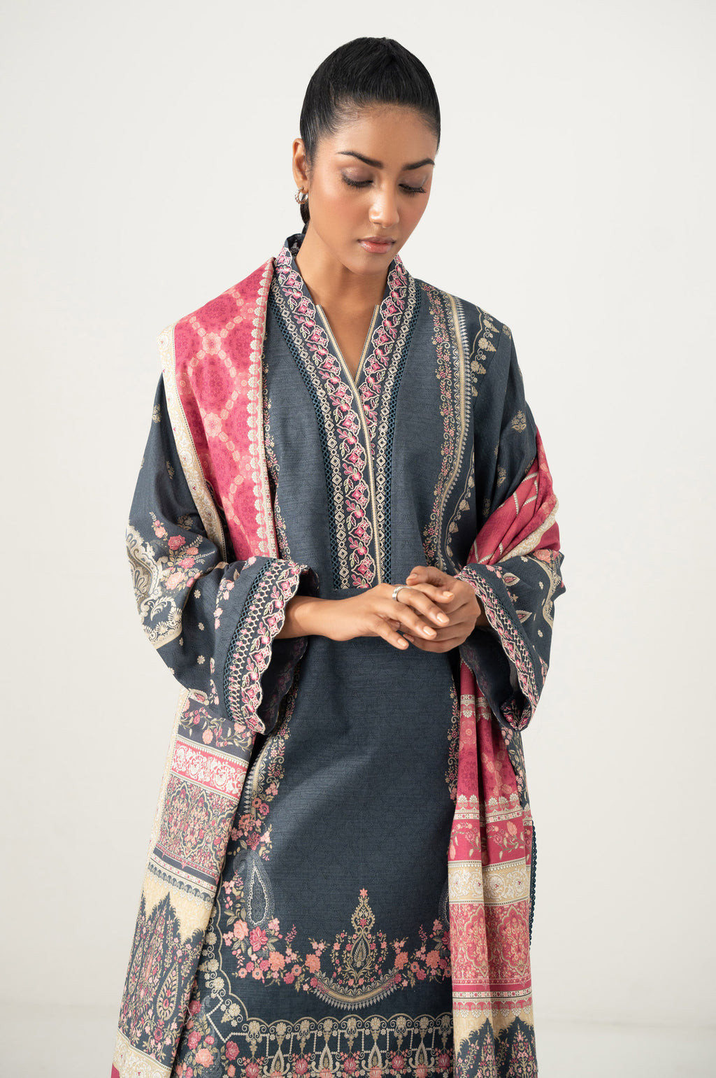 PRINTED SUIT