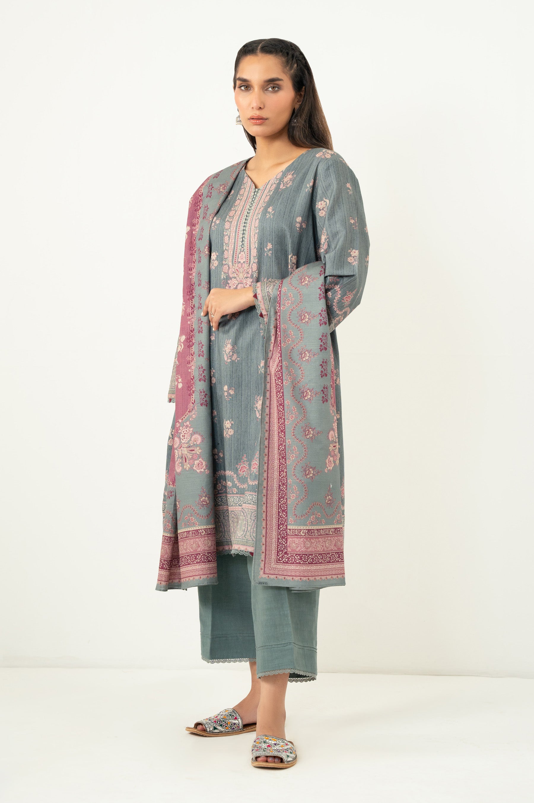 STITCHED PRINTED SUIT