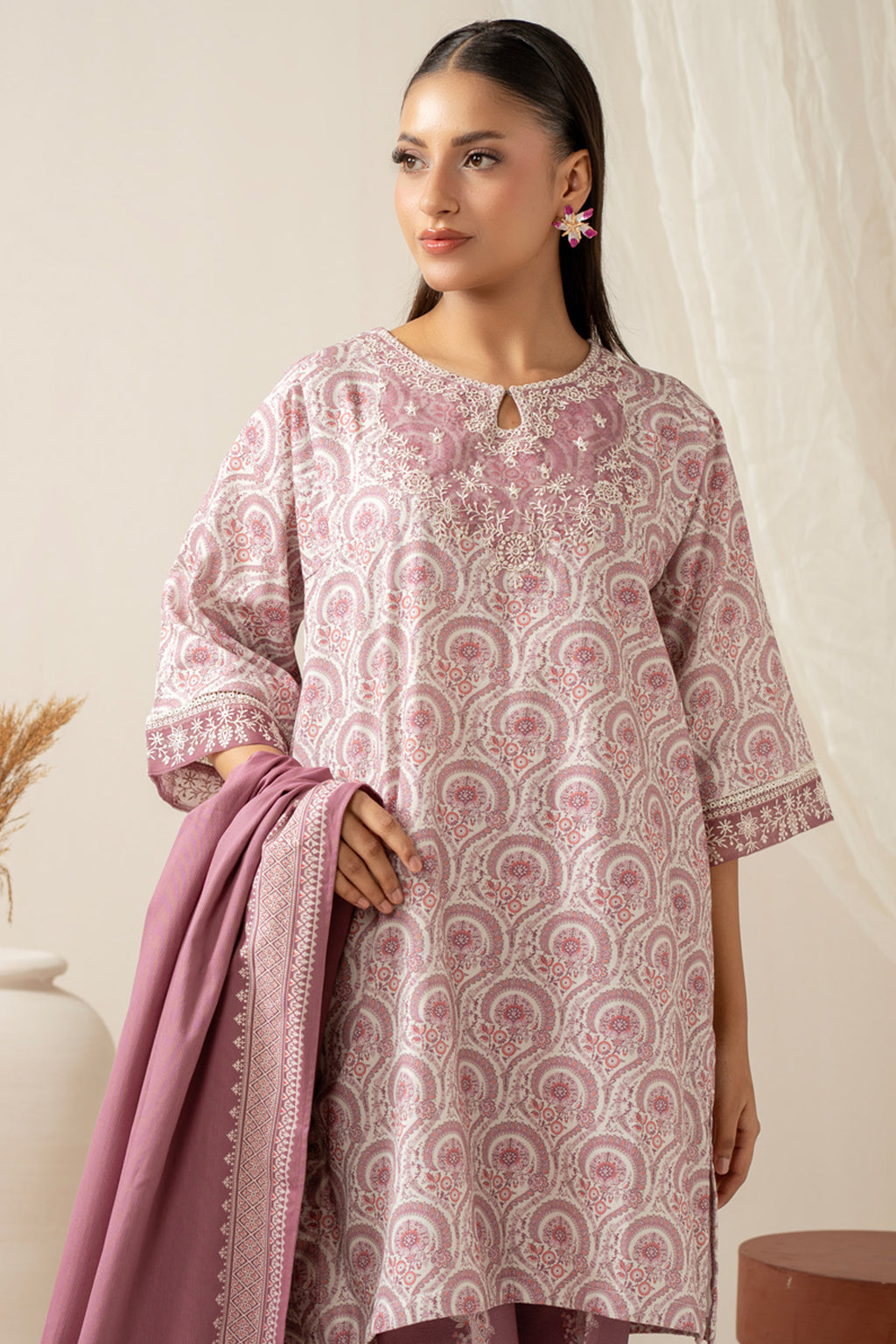 STITCHED EMBROIDERED SUIT