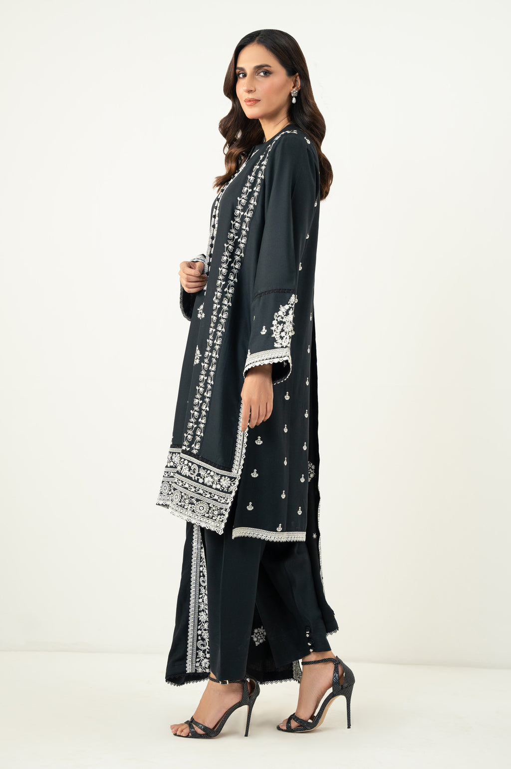 CHIKANKARI SUIT