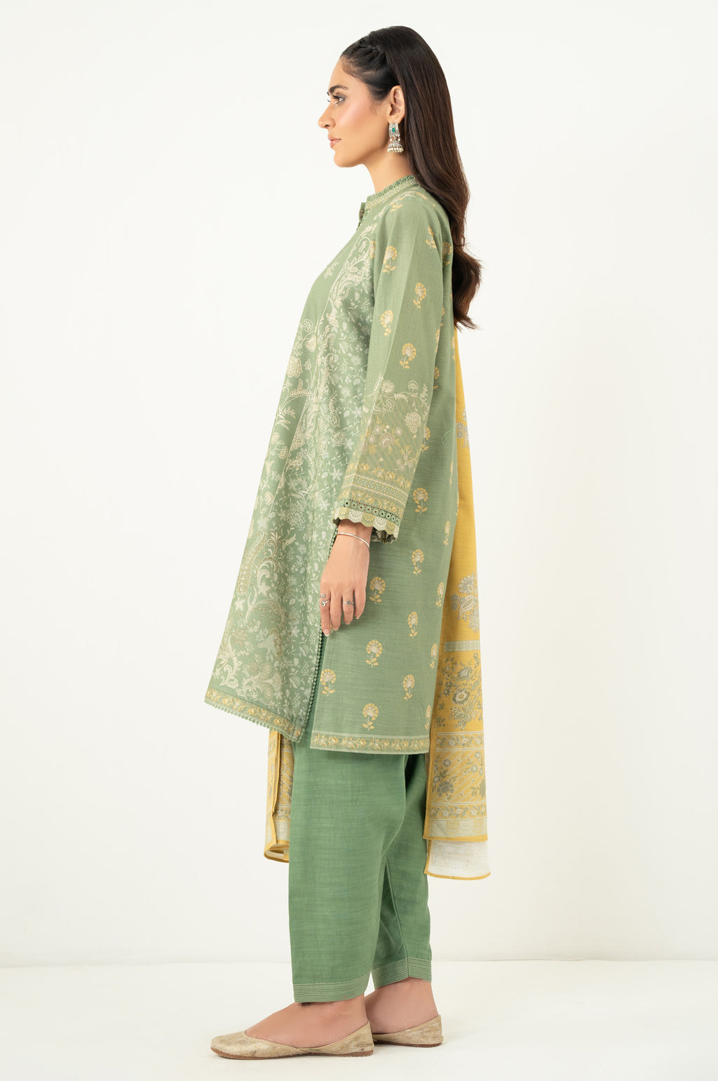 STITCHED EMBROIDERED SUIT