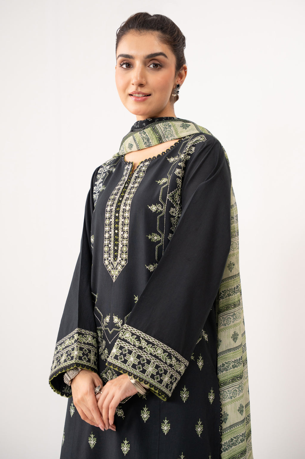 EMBROIDERED SUIT