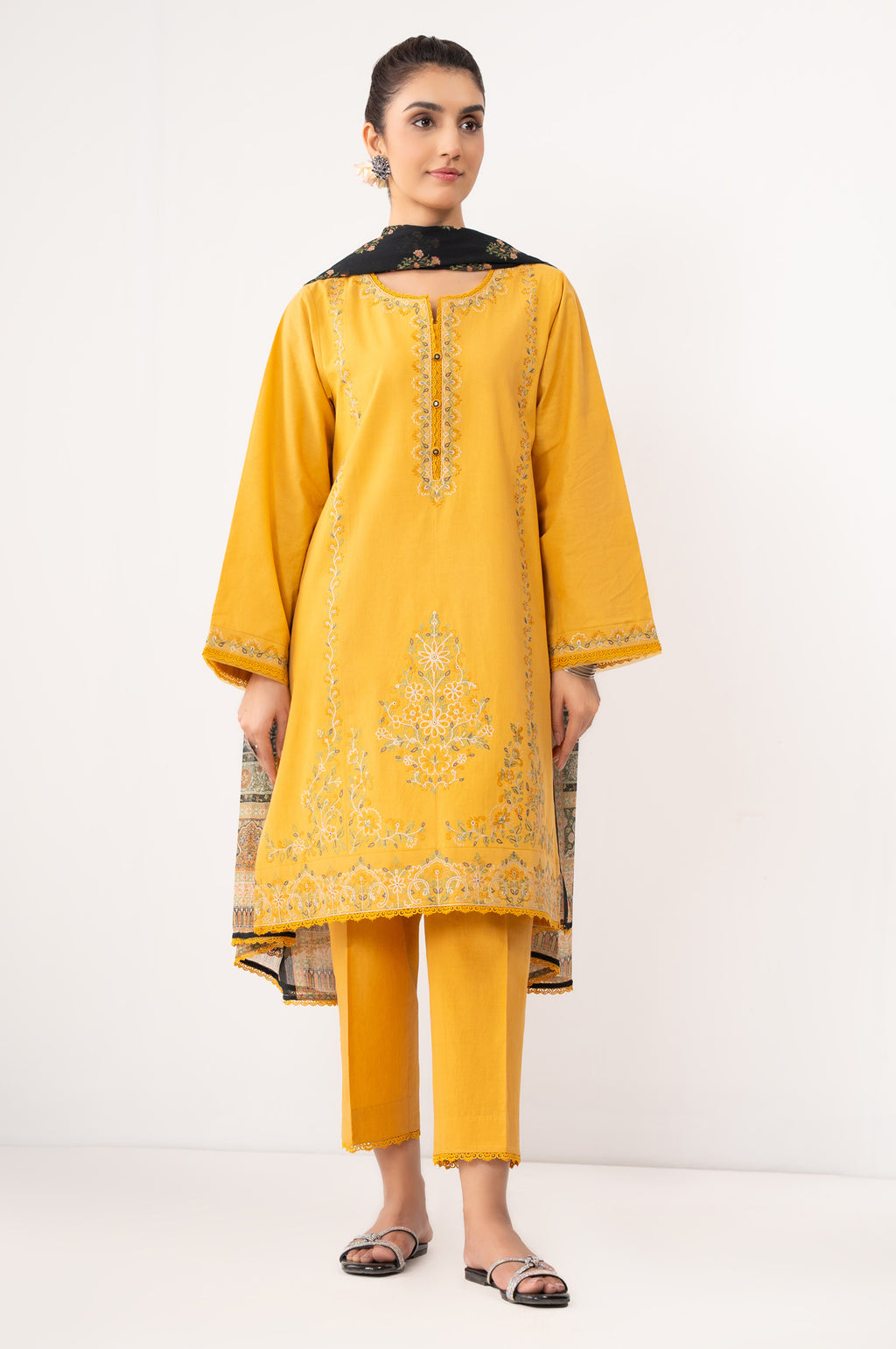 EMBROIDERED SUIT