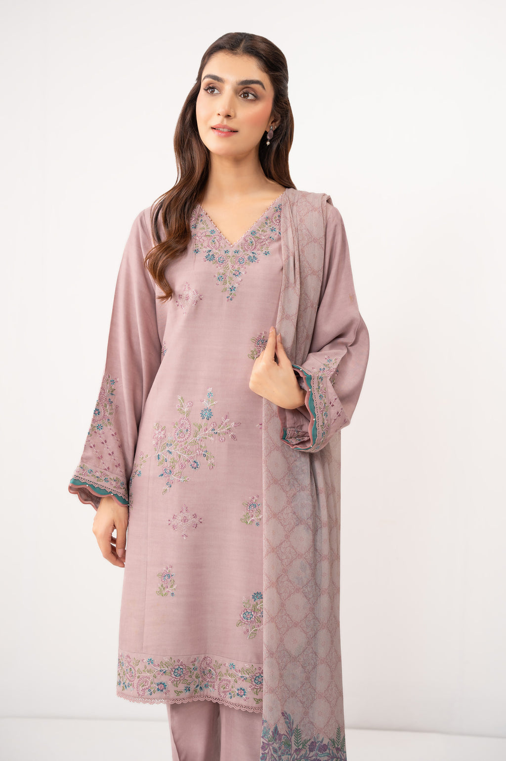 EMBROIDERED SUIT