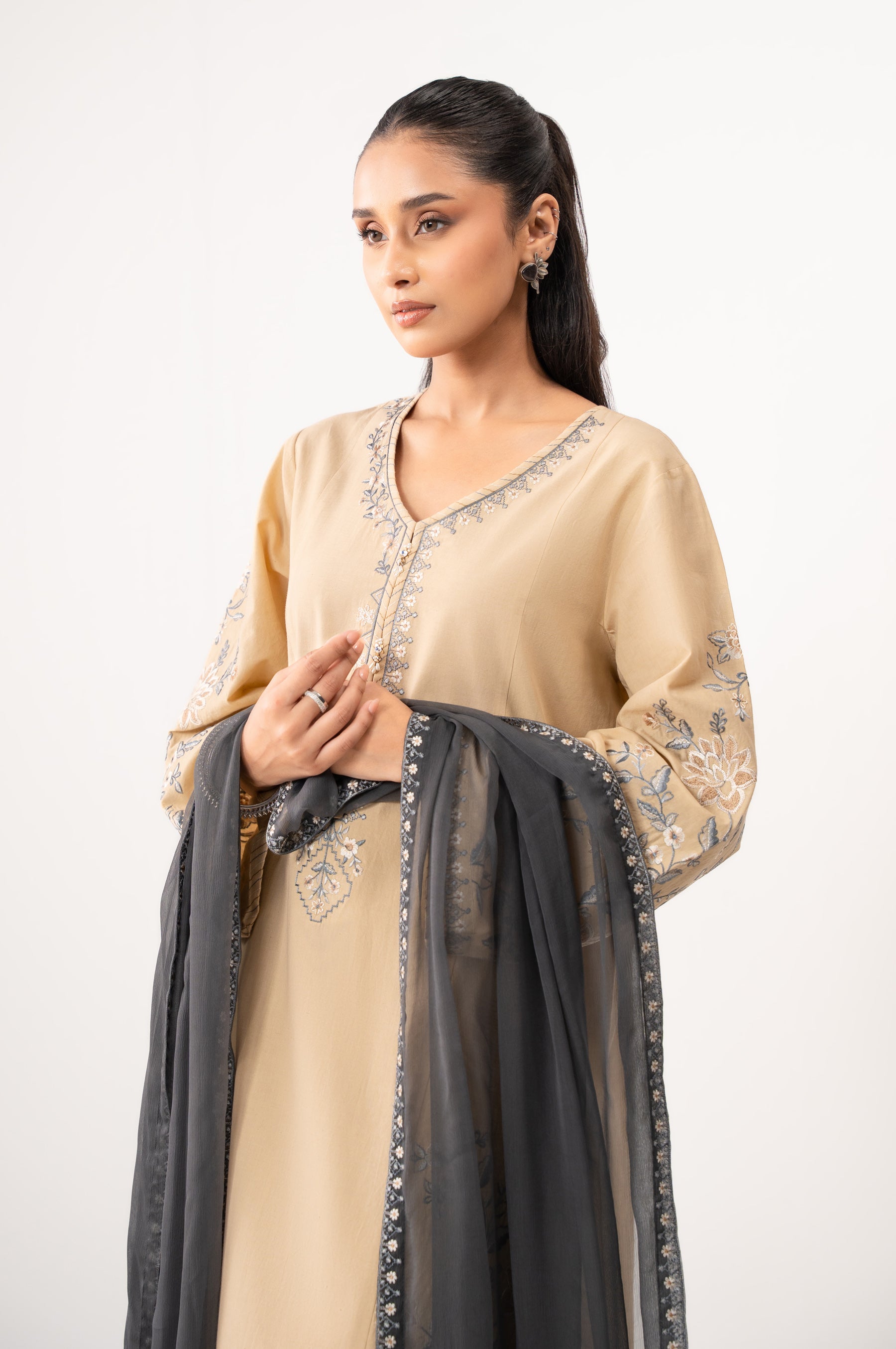 STITCHED EMBROIDERED CAMBRIC SUIT