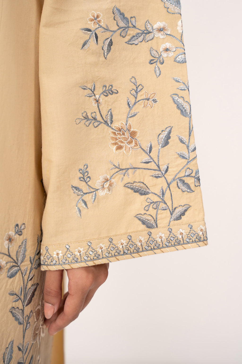 EMBROIDERED SUIT