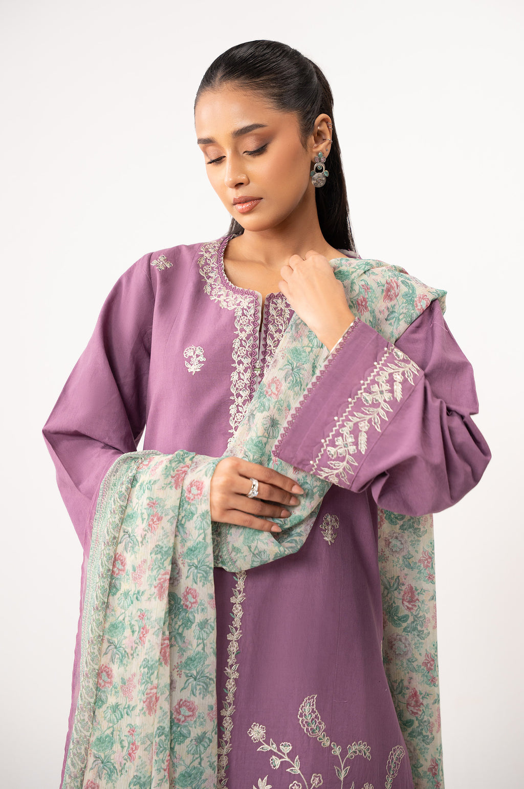 EMBROIDERED SUIT
