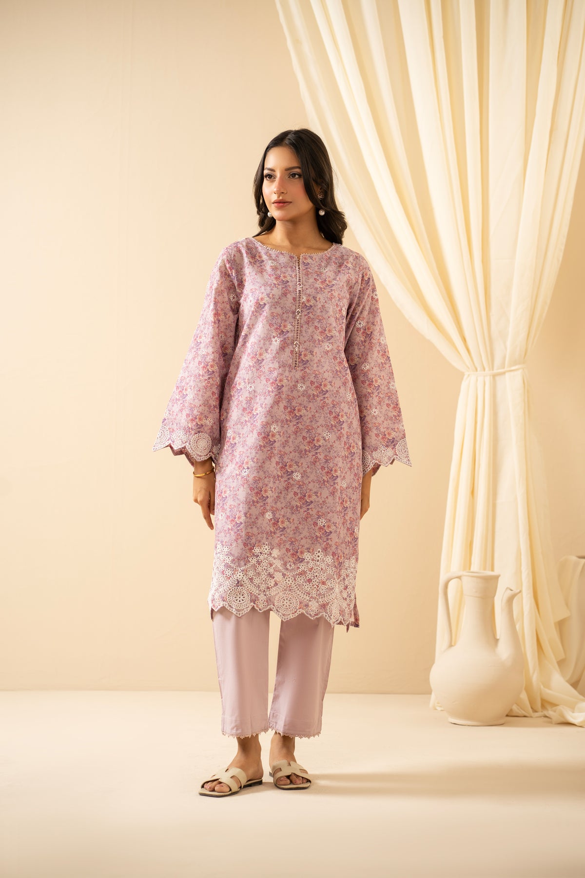 CHIKANKARI STITCHED 3 PIECE SUIT