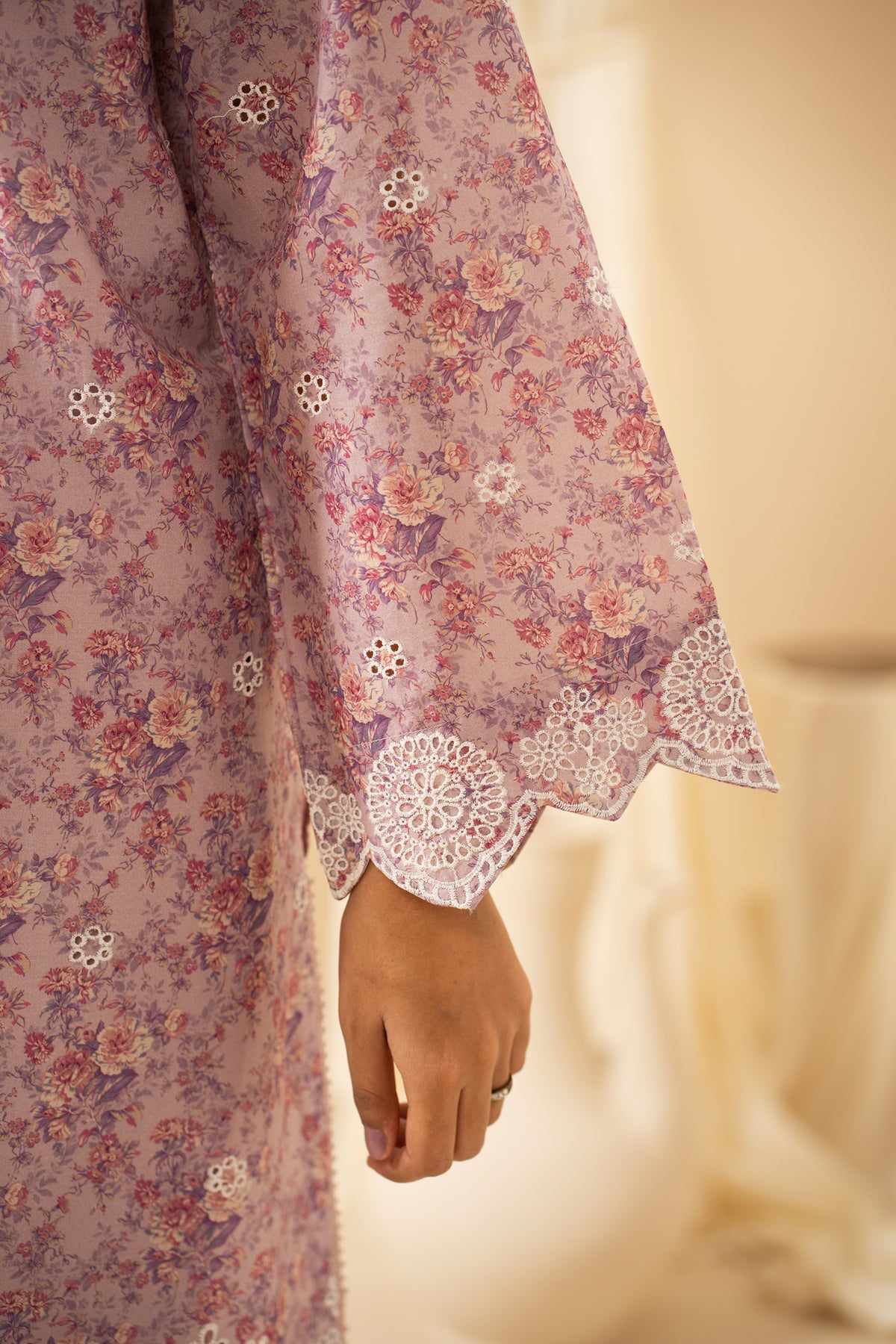 CHIKANKARI STITCHED 3 PIECE SUIT