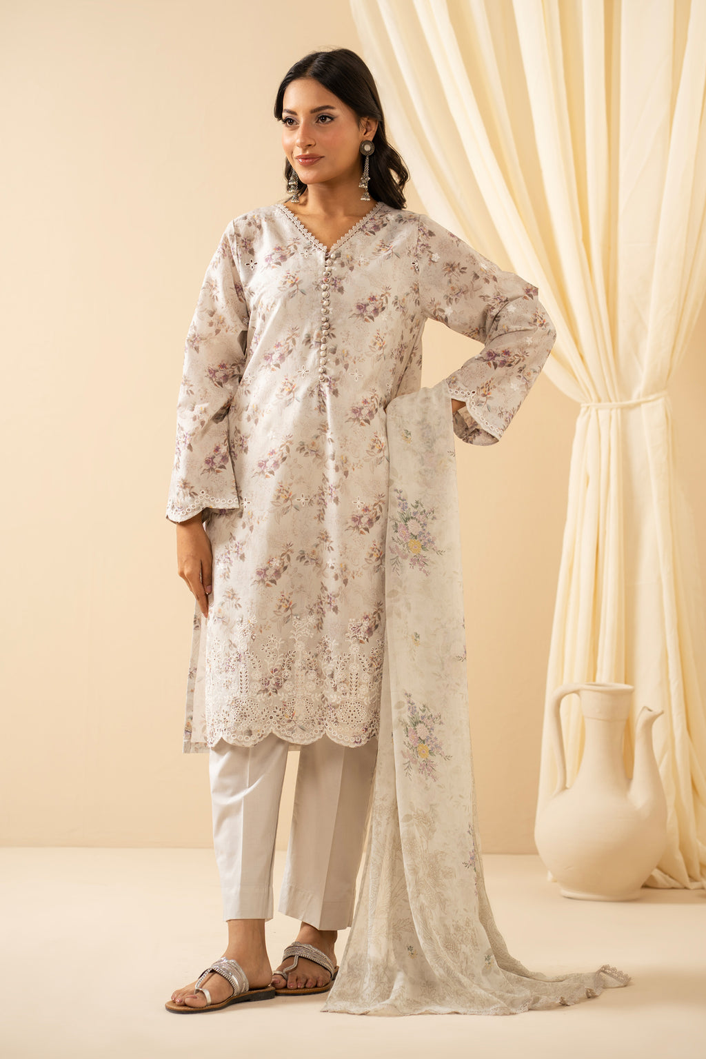 EMBROIDERED CHIKANKARI LAWN STITCHED 3 PIECE SUIT