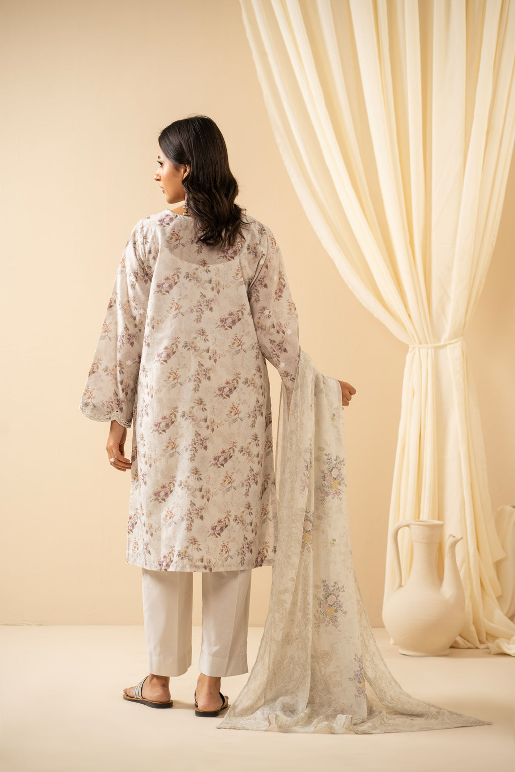 EMBROIDERED CHIKANKARI LAWN STITCHED 3 PIECE SUIT