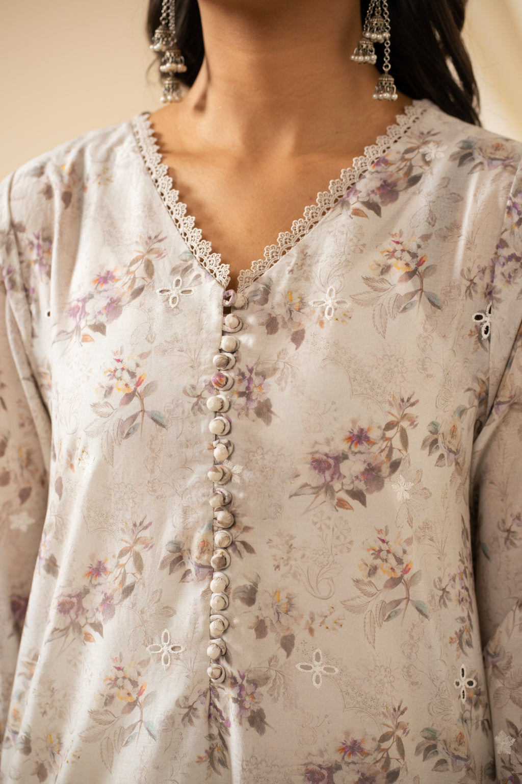 EMBROIDERED CHIKANKARI LAWN STITCHED 3 PIECE SUIT