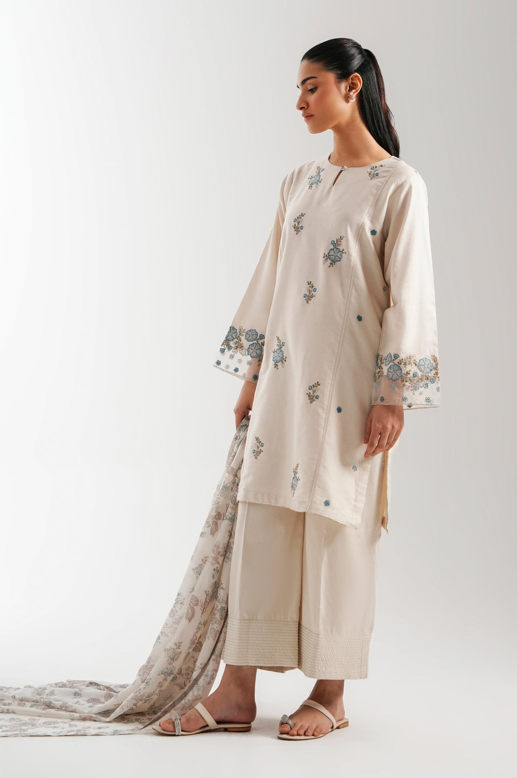 EMBROIDERED SUIT