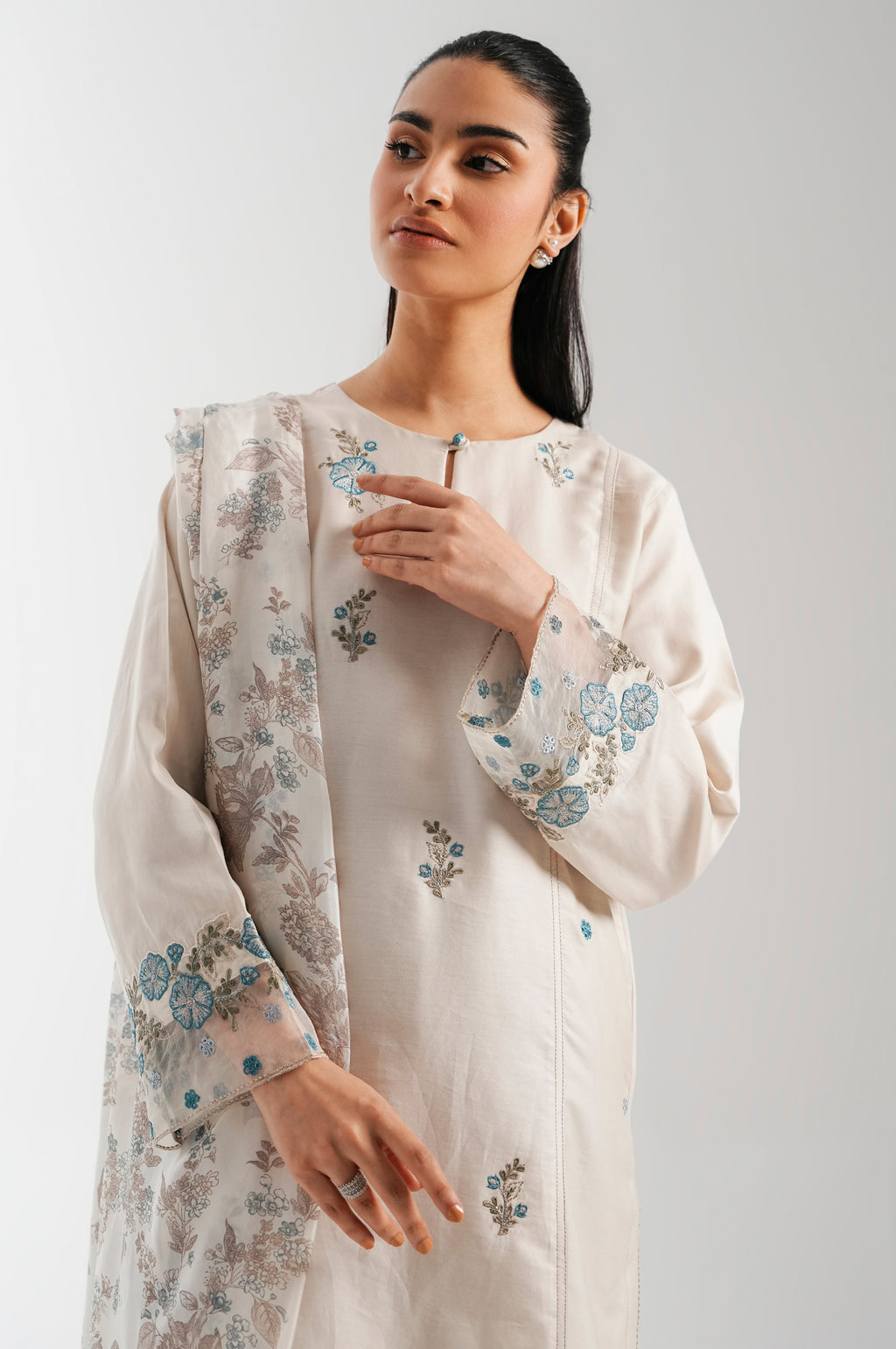 EMBROIDERED SUIT