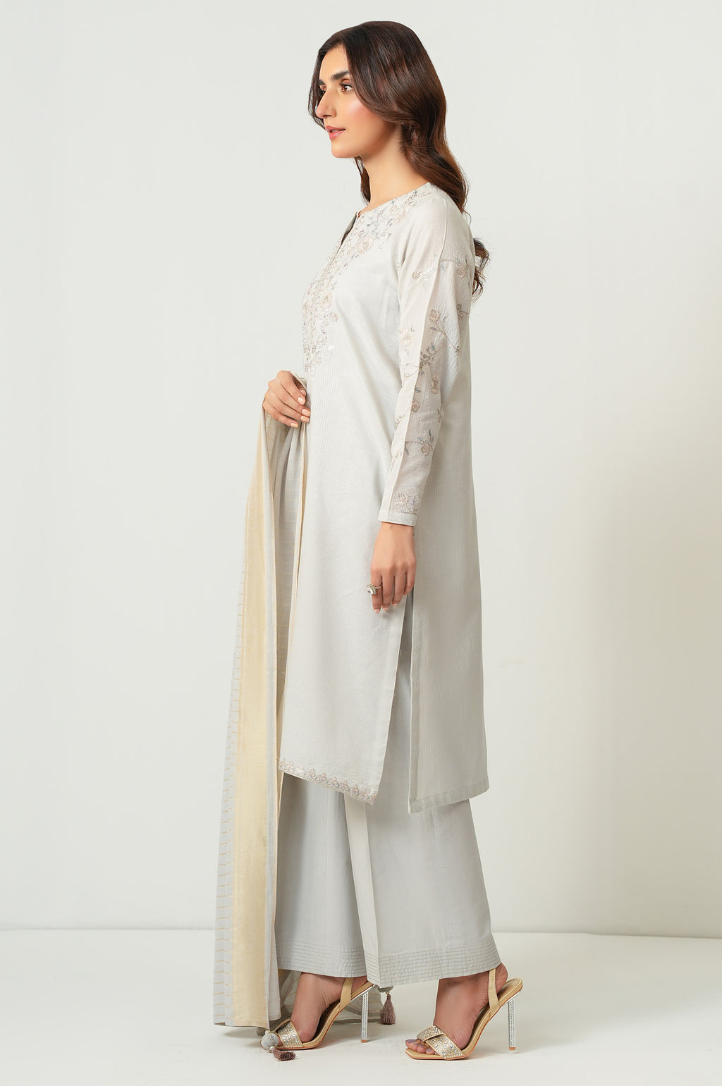 EMBROIDERED SUIT