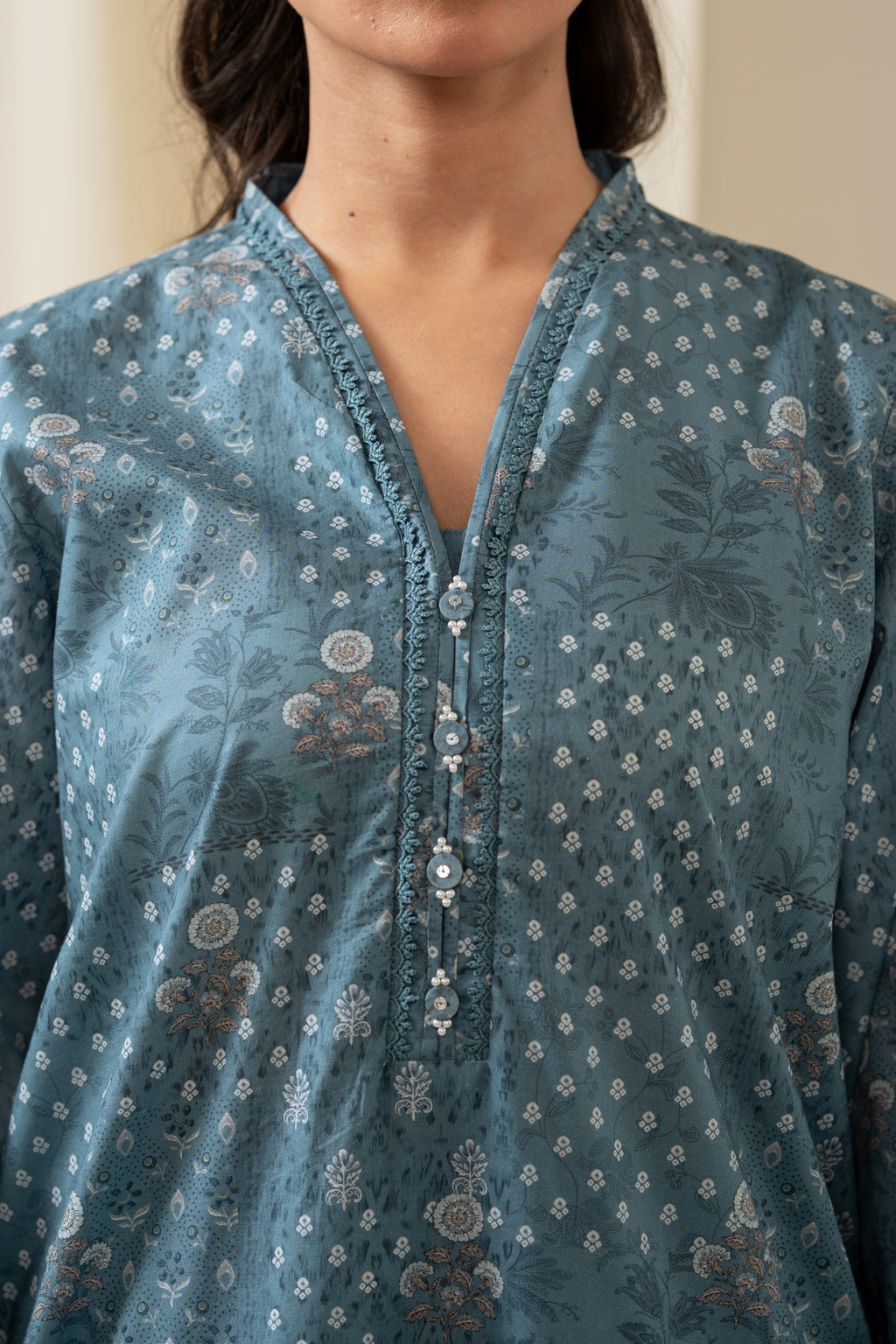 STITCHED EMBROIDERED CAMBRIC SUIT