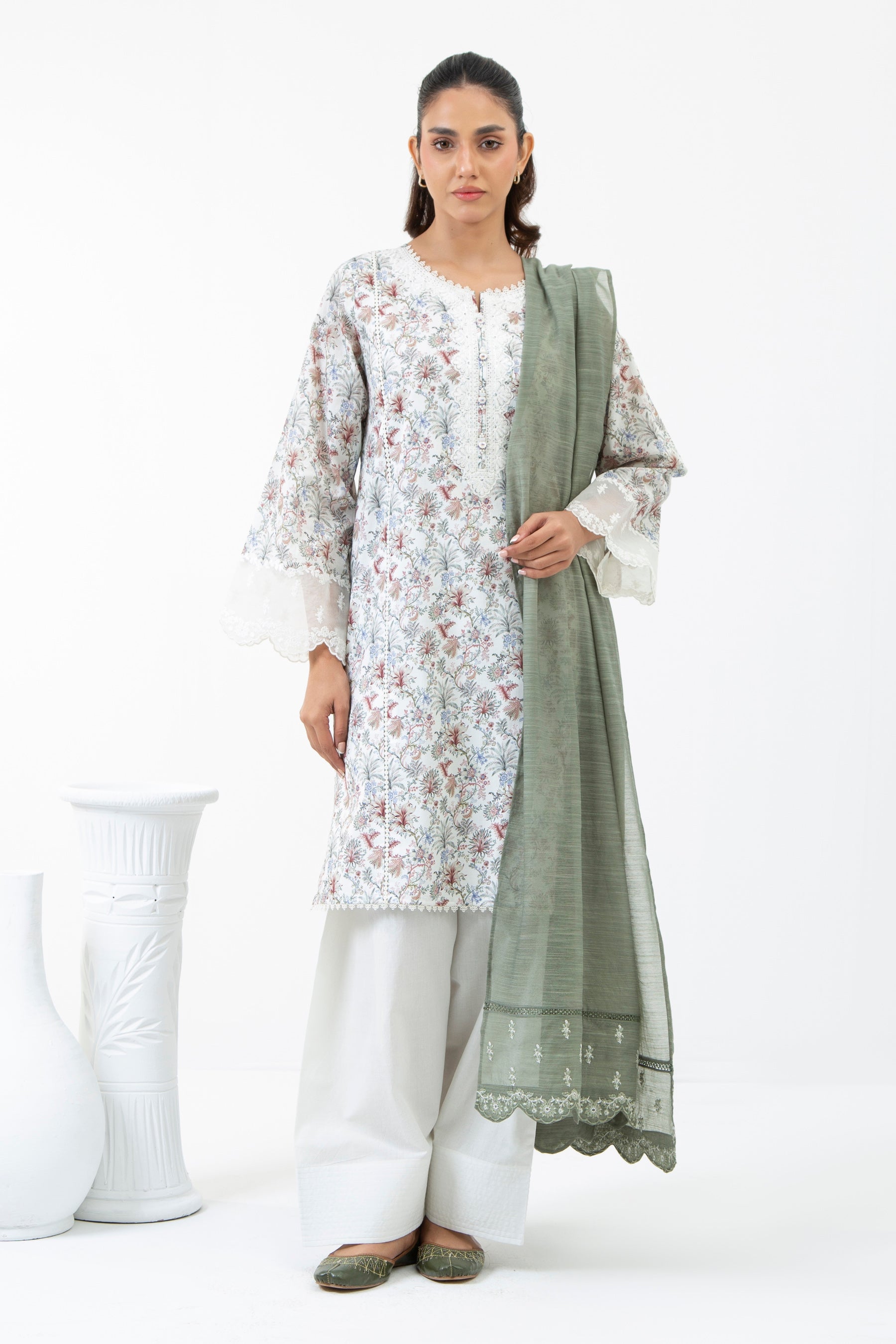 EMBROIDERED CAMBRIC STITCHED 3 PIECE SUIT