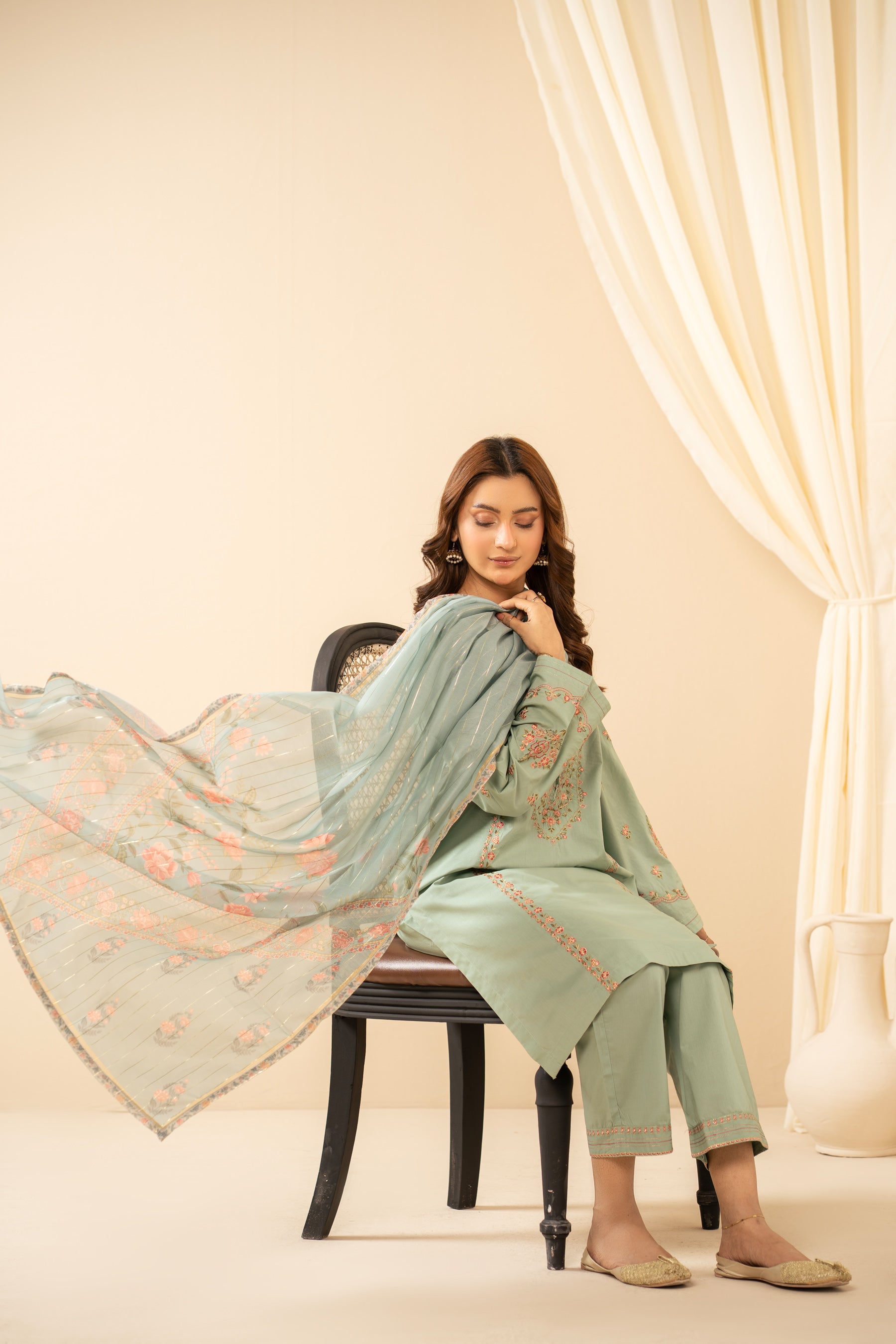 EMBROIDERED CAMBRIC STITCHED 3 PIECE SUIT