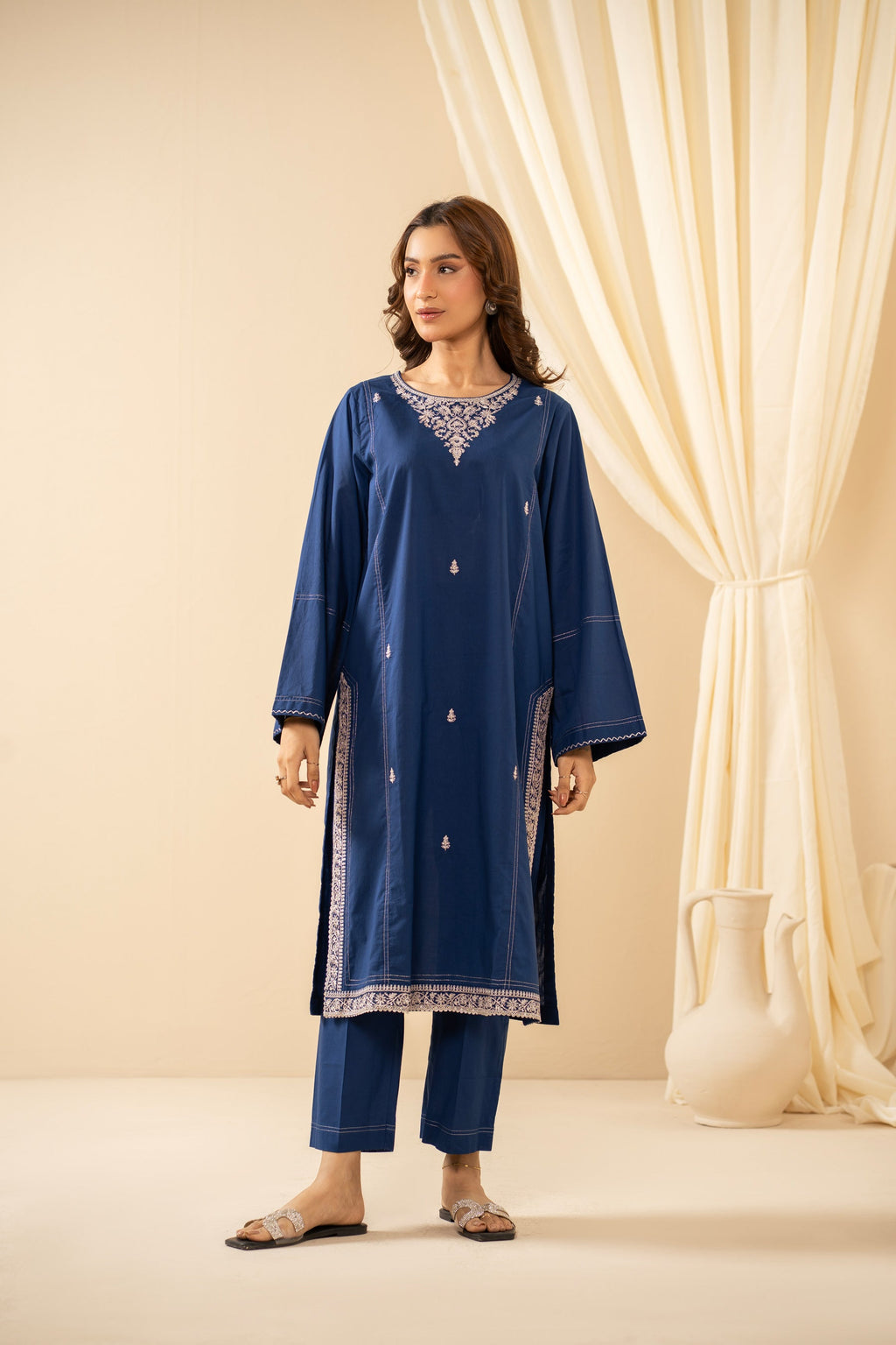 EMBROIDERED CAMBRIC STITCHED SHIRT BOTTOM