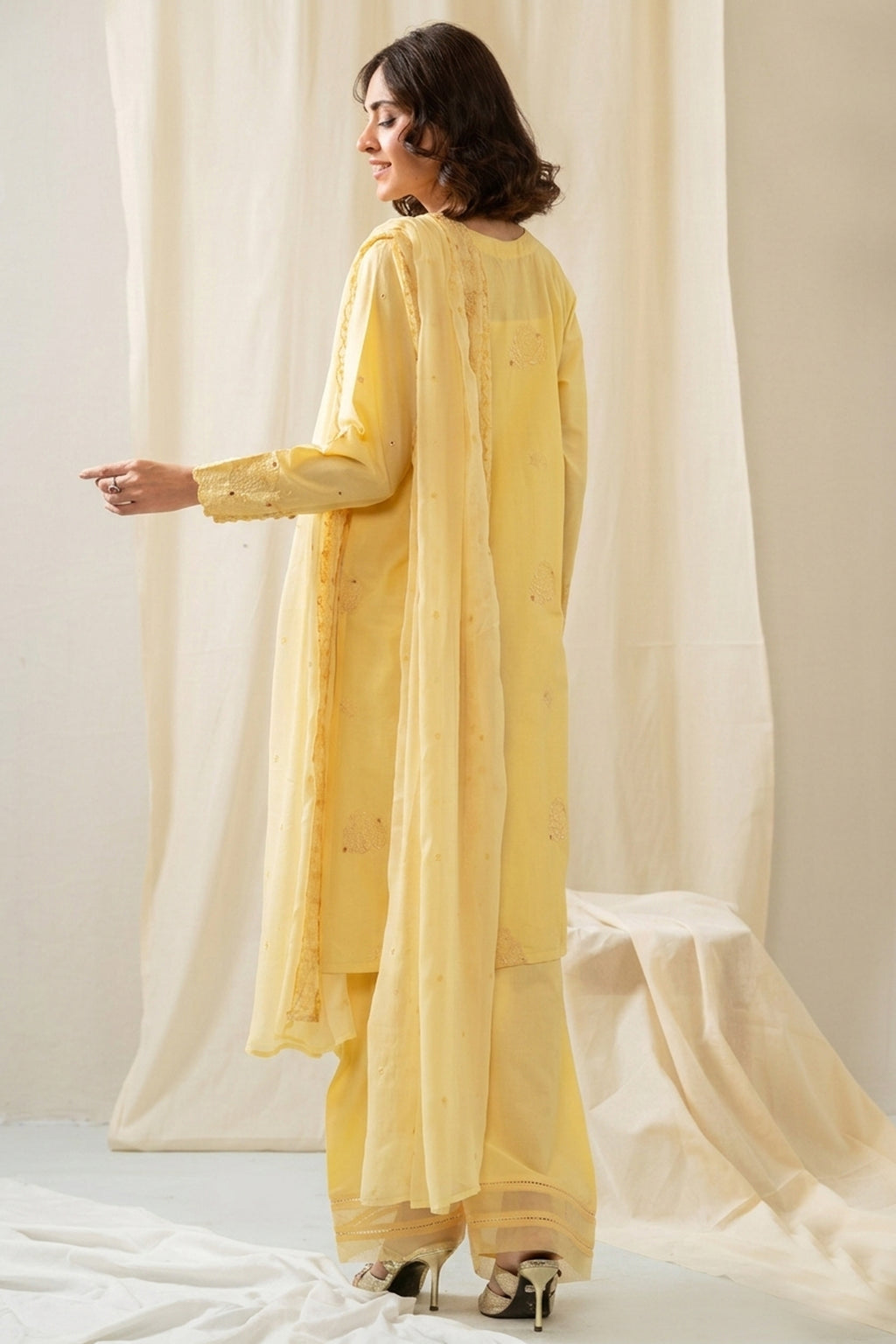 EMBROIDERED LAWN STITCHED 3 PIECE SUIT