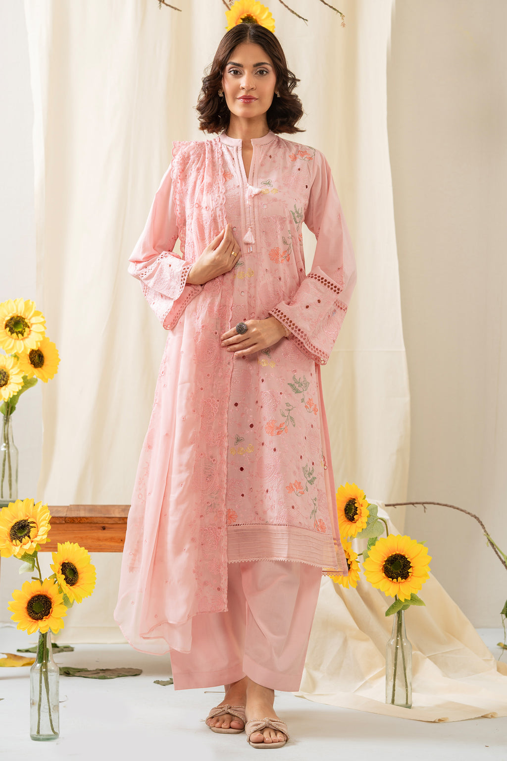 EMBROIDERED LAWN STITCHED 3 PIECE SUIT