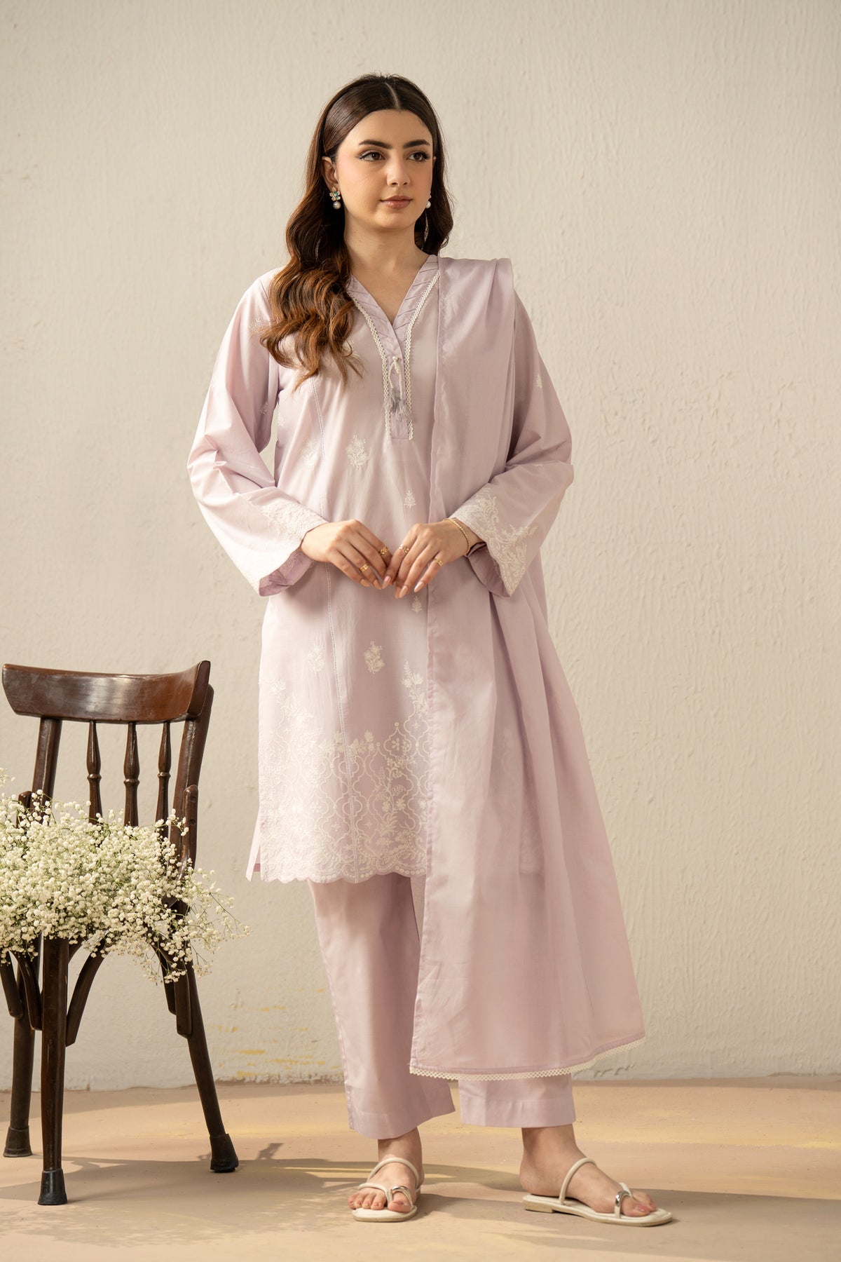 CHIKANKARI STITCHED 3 PIECE SUIT