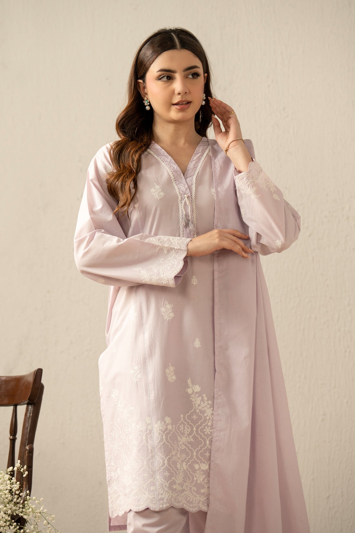 CHIKANKARI STITCHED 3 PIECE SUIT