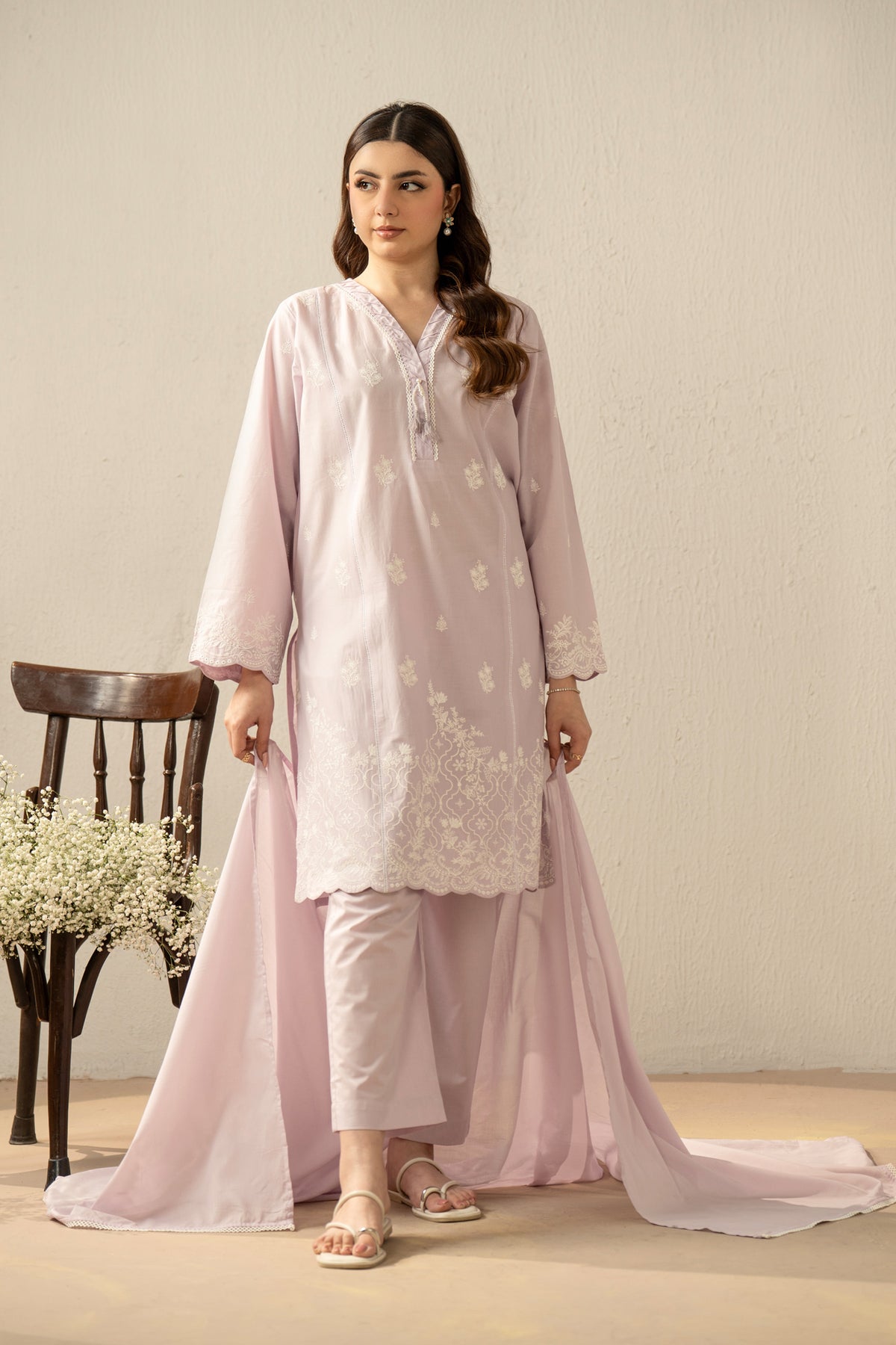 CHIKANKARI STITCHED 3 PIECE SUIT