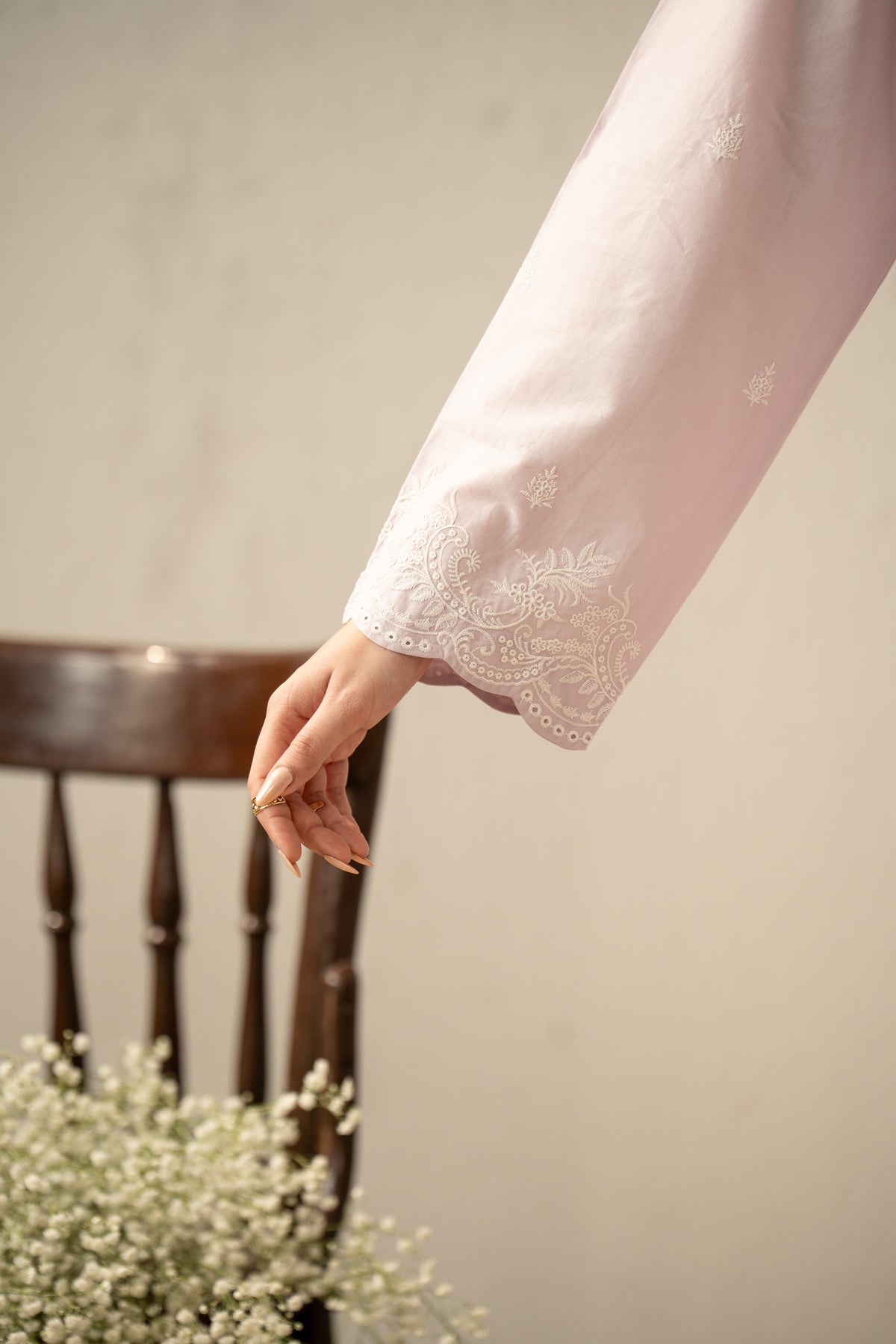 CHIKANKARI STITCHED 3 PIECE SUIT
